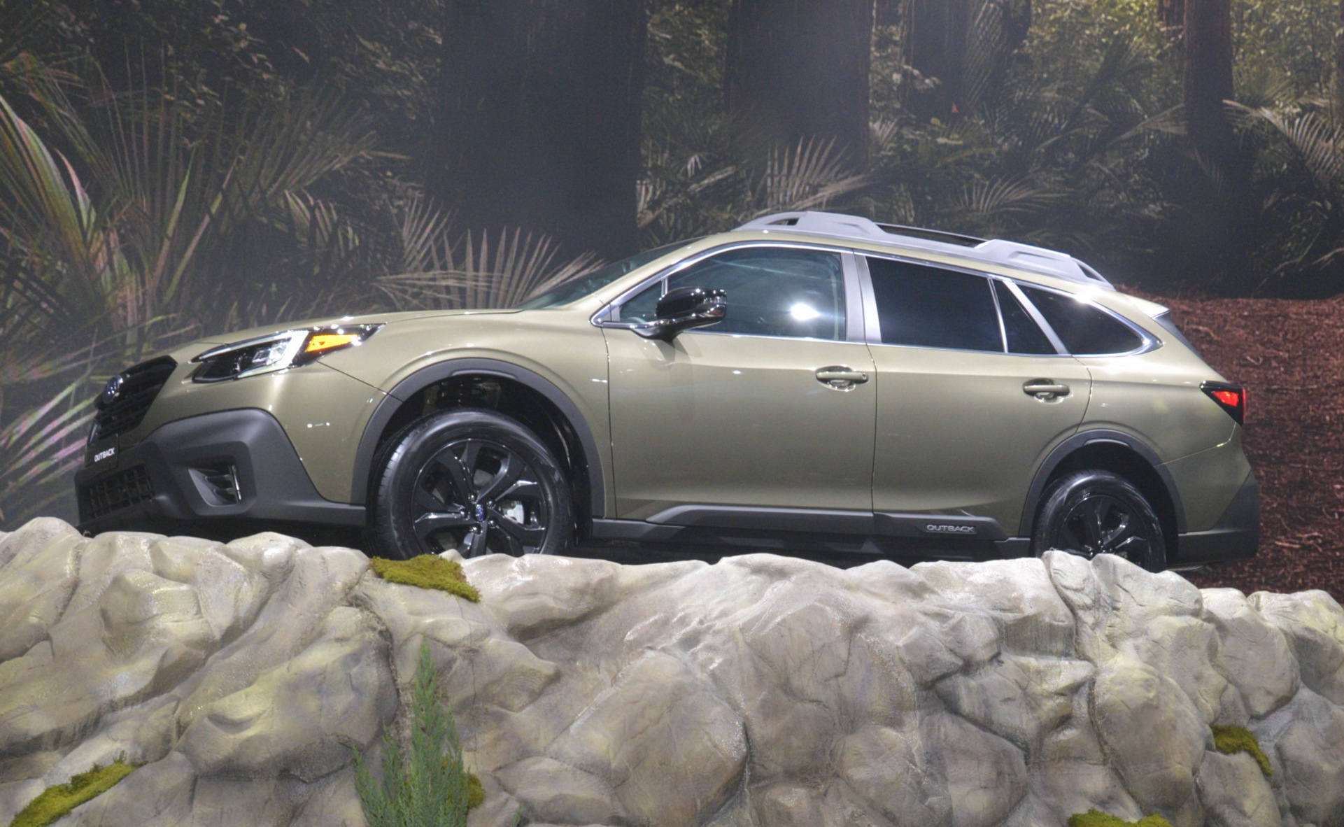 2020 Subaru Outback 18 2020 Subaru Outback Revealed With Turbo Power And Massive Touchscreen (Live Pics)