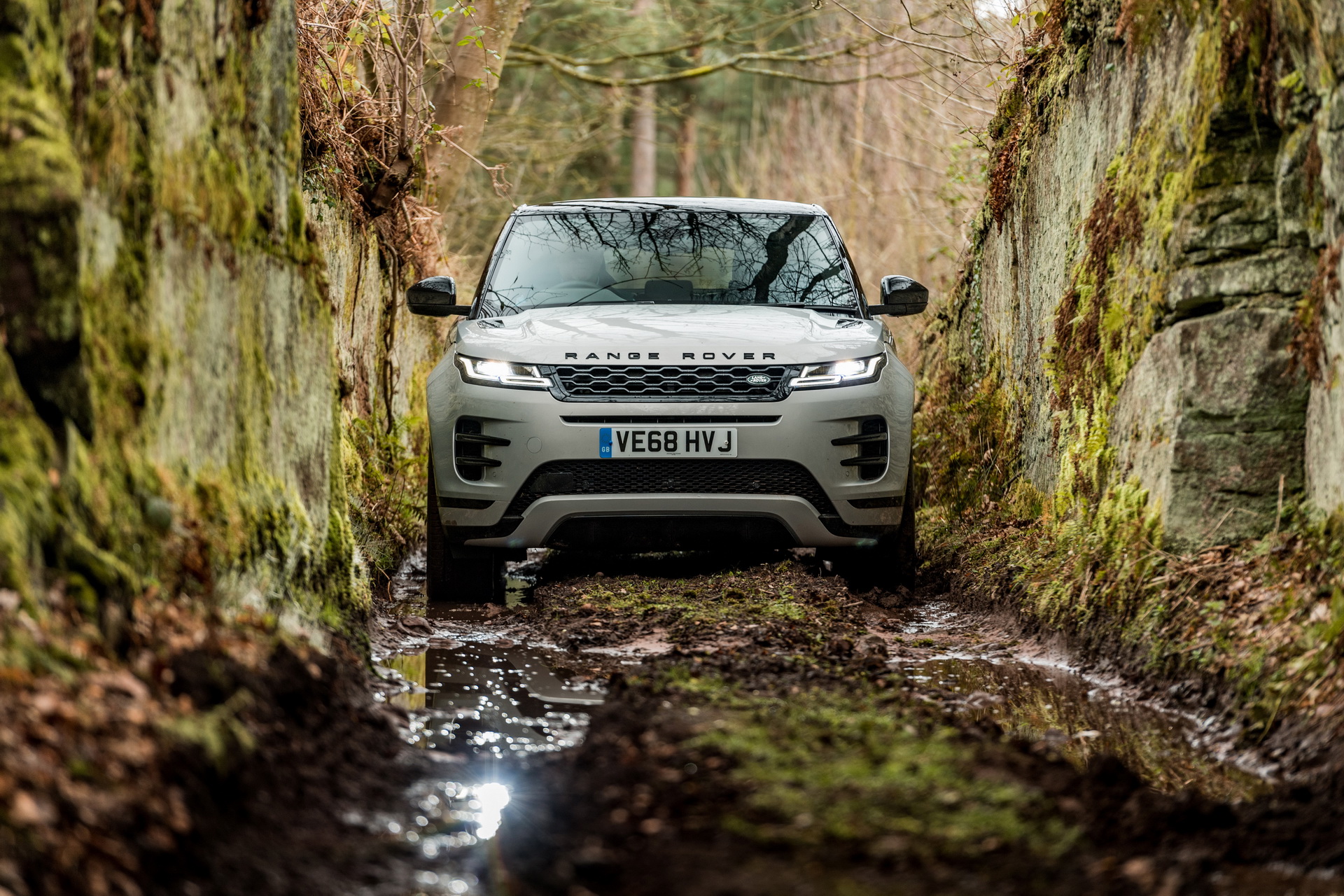 Range-Rover-Evoque-10 Range Rover Evoque Is The First Premium Compact SUV To Pass 2020 RDE2 Emission Rules