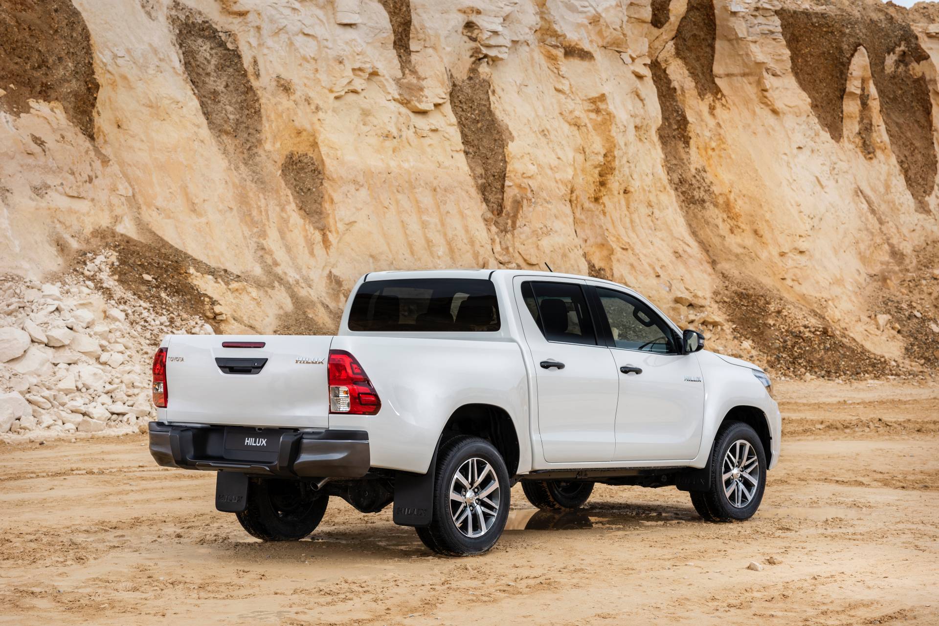 2019 Toyota Hilux Special Edition 32 Toyota Wants To Make The Hilux A “Lifestyle Choice” With 2019 Special Edition