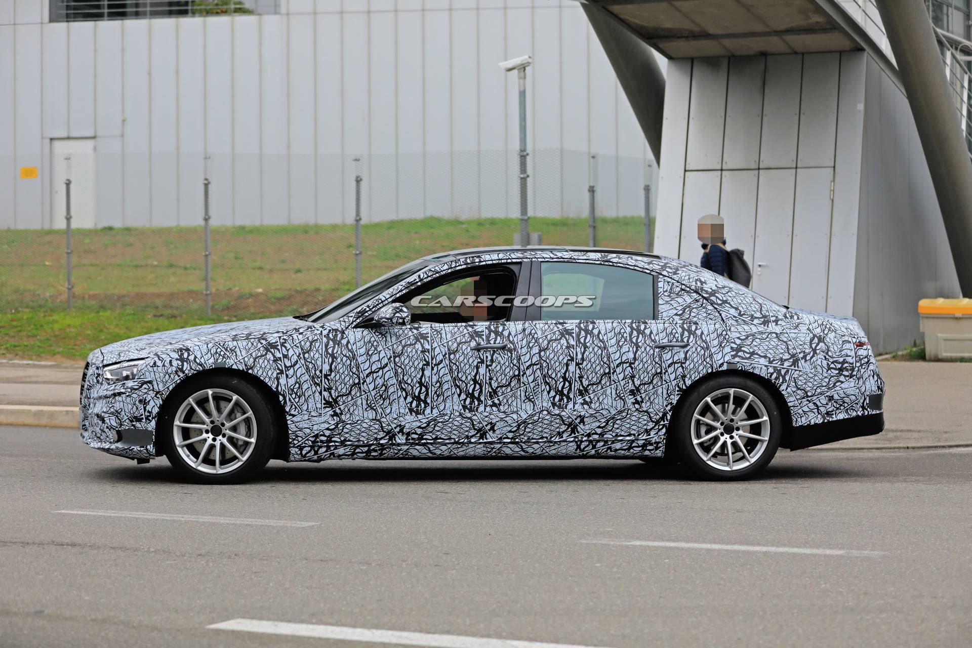 2020 Mercedes-Benz S-Class spy shots 32 2020 Mercedes S-Class Spied Again, Offers First Look At New Grille