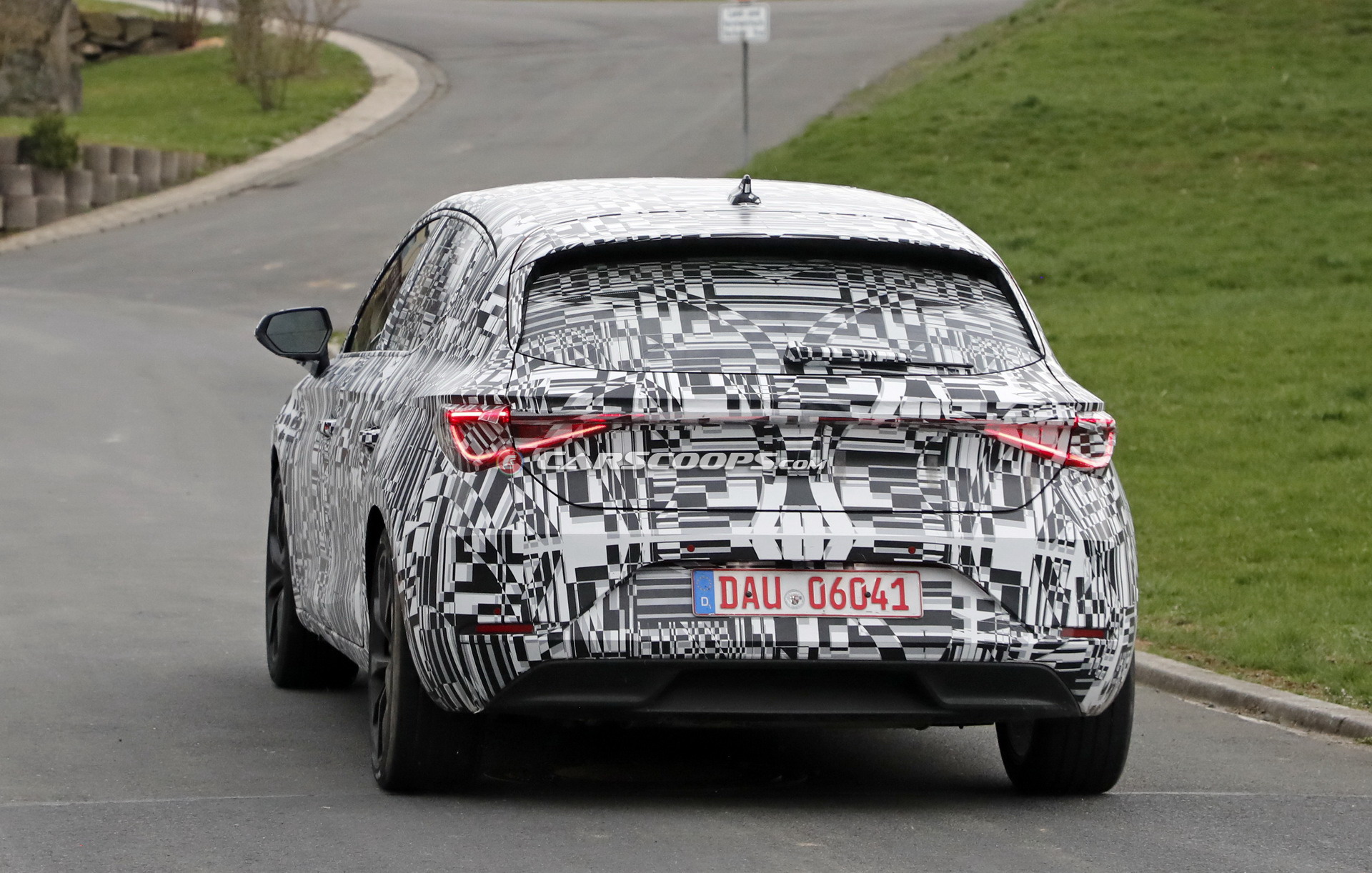 2020 SEAT LEON 004 2020 Seat Leon Gives Us A Look At Its Angrier Face