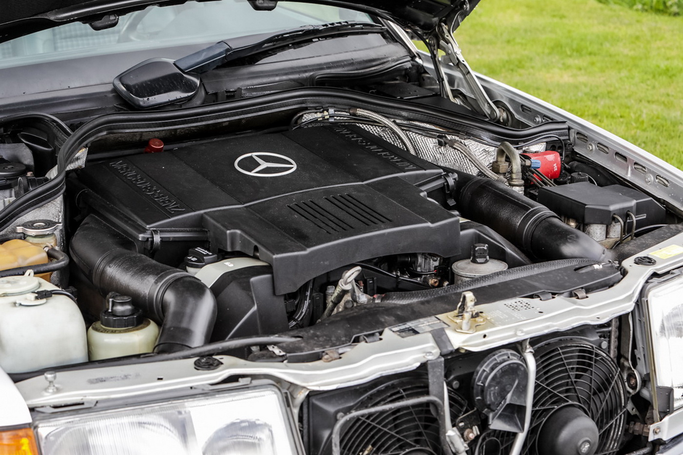 Mercedes-500E-Atkinson-19 Rowan Atkinson Apparently Has One More Mercedes 500E To Sell