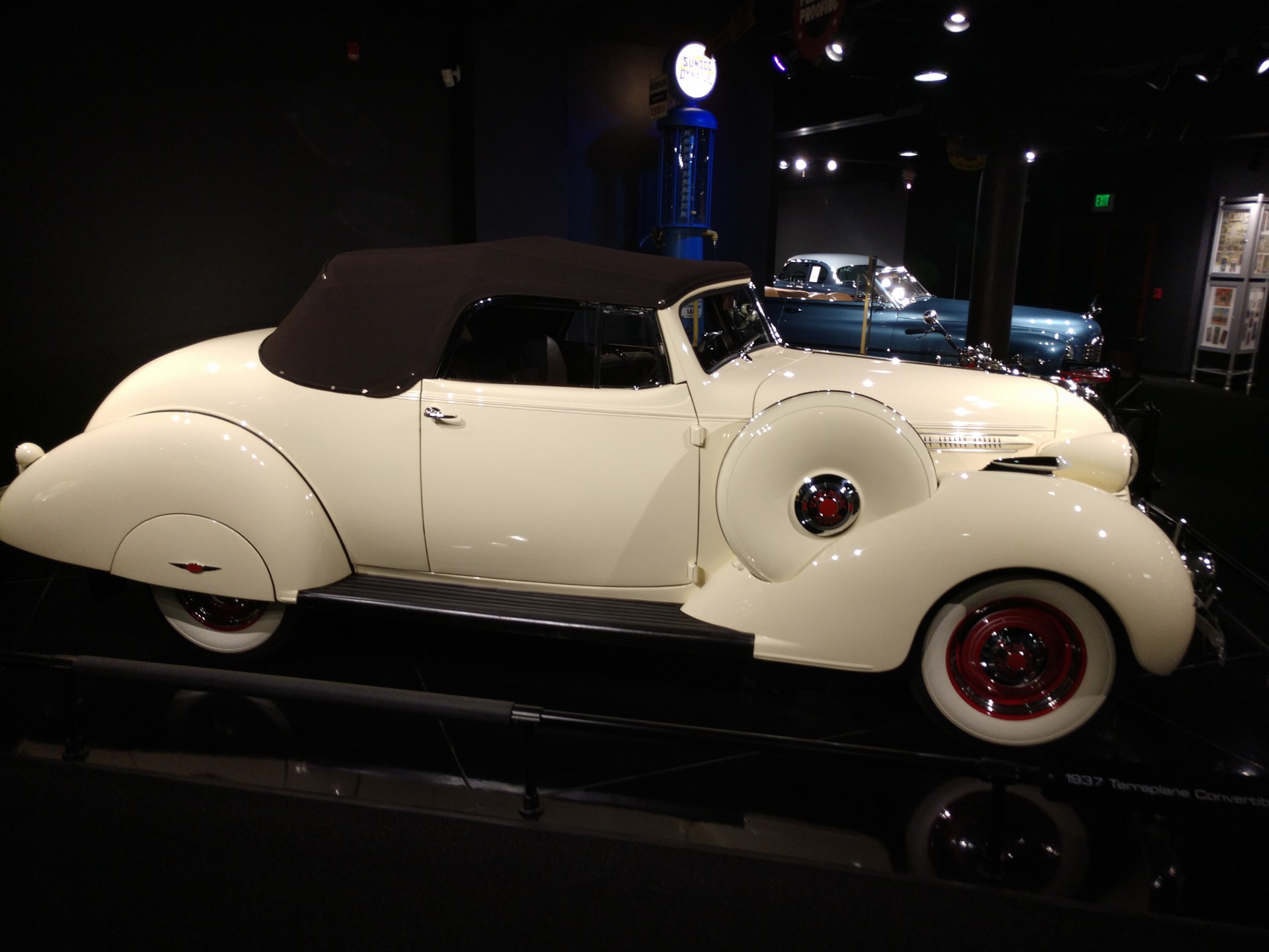 Gateway Auto Museum-13 Road Trip: Gateway Auto Museum Is A Tribute To American Luxury And Performance