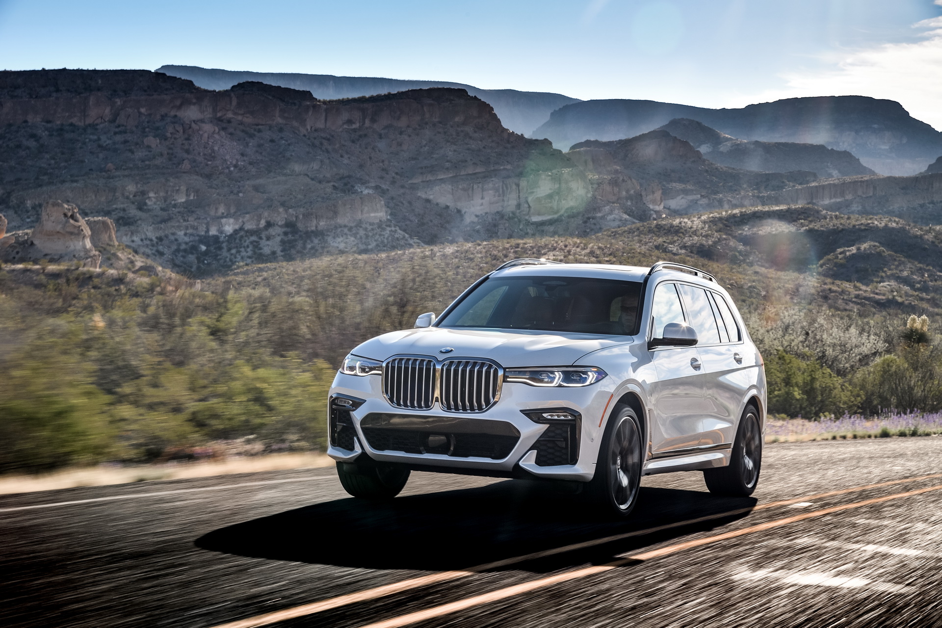 2019-BMW-X7-85 BMW Releases Detailed, 96-Image Gallery Of The New X7