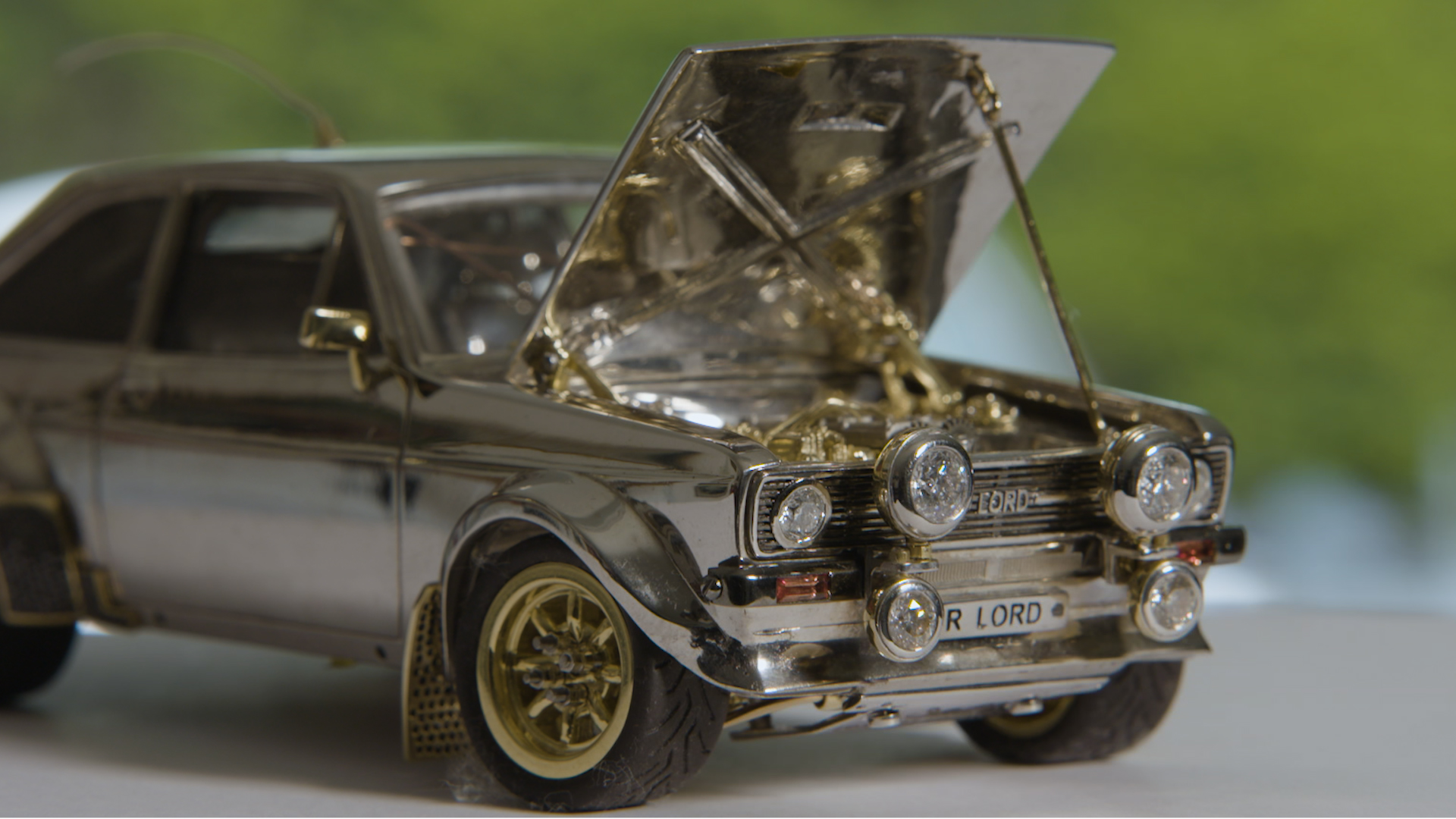 Tiny Classic Ford Escort Made of Gold, Diamonds and Silver Expec Dream All You Want, You Just Can’t Afford This Ford Escort RS Scale Model