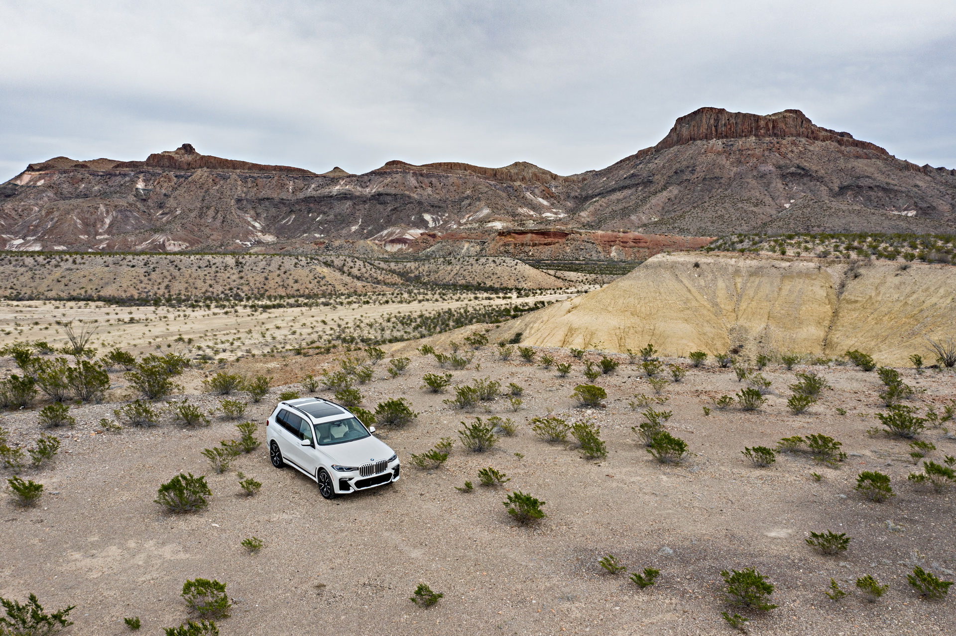 2019-BMW-X7-93 BMW Releases Detailed, 96-Image Gallery Of The New X7