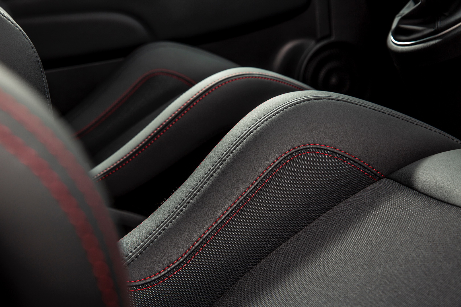 2019 abarth 595 esseesse 10 Abarth 595 Esseesse Leads Range Into the 2019MY, Starts From £25,295 In The UK