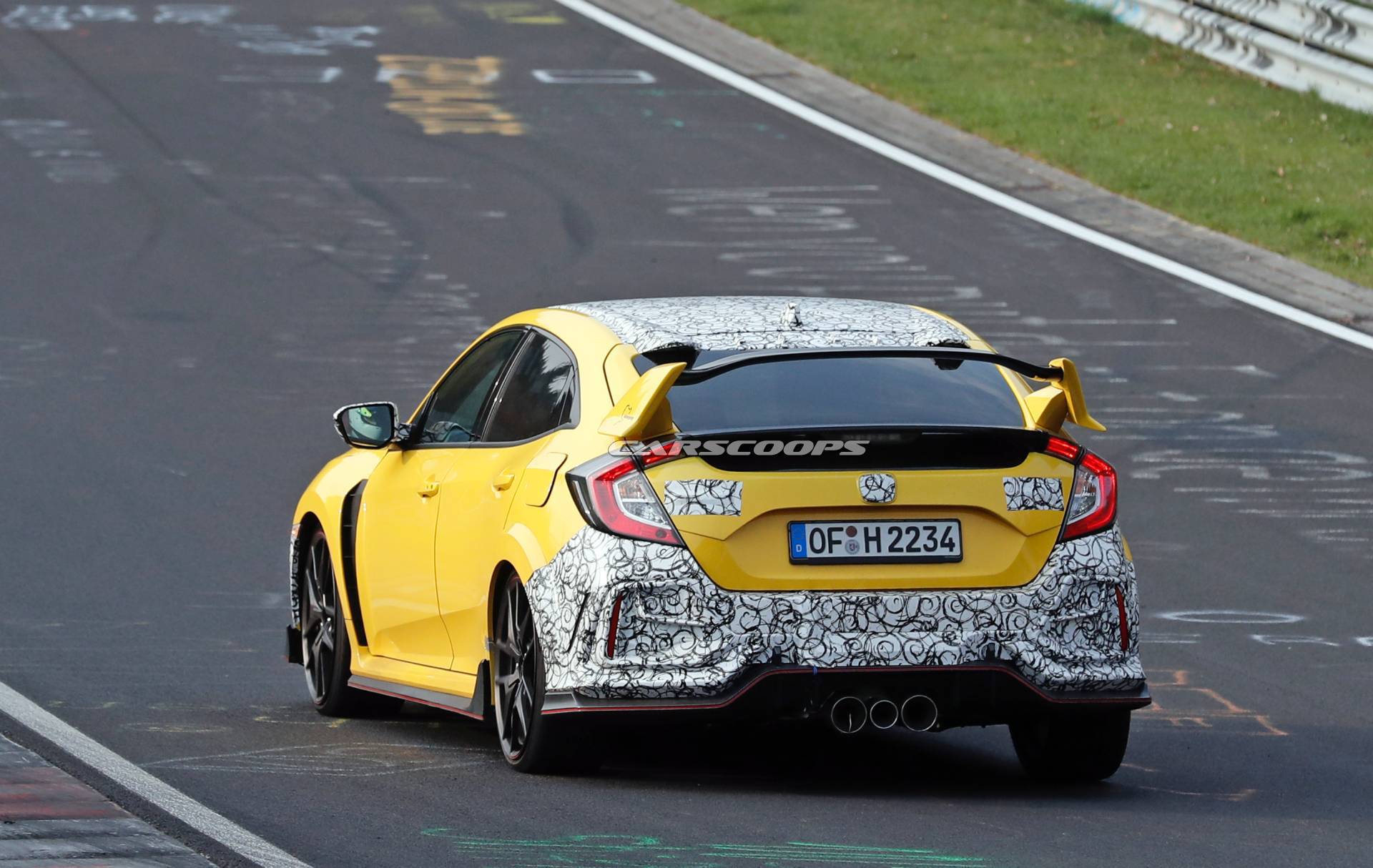 2019 Honda Civic Type R facelift spy shots 50 Honda Civic Type R Prototype Could Be Facelifted Model, Lightweight Special, Or Both
