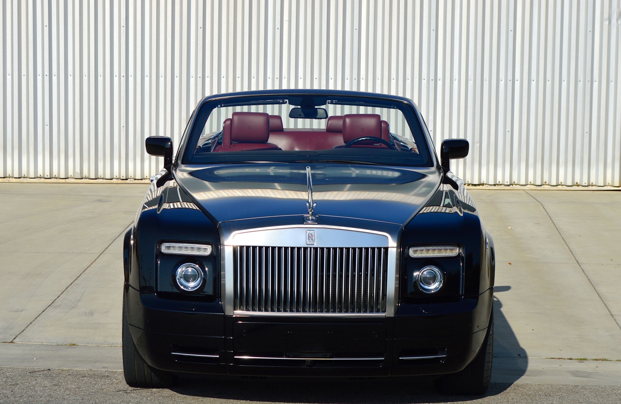 Rolls Royce Phantom Drophead Coupe 13 Fancy A “Cheap” Rolls-Royce? This Phantom Drophead Coupe Might Be The One