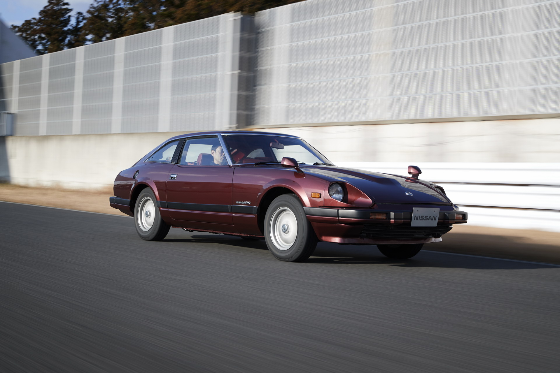 2020 Nissan 370Z 50th Anniversary Edition Gets ’70s-era 240Z Throwback Color Scheme