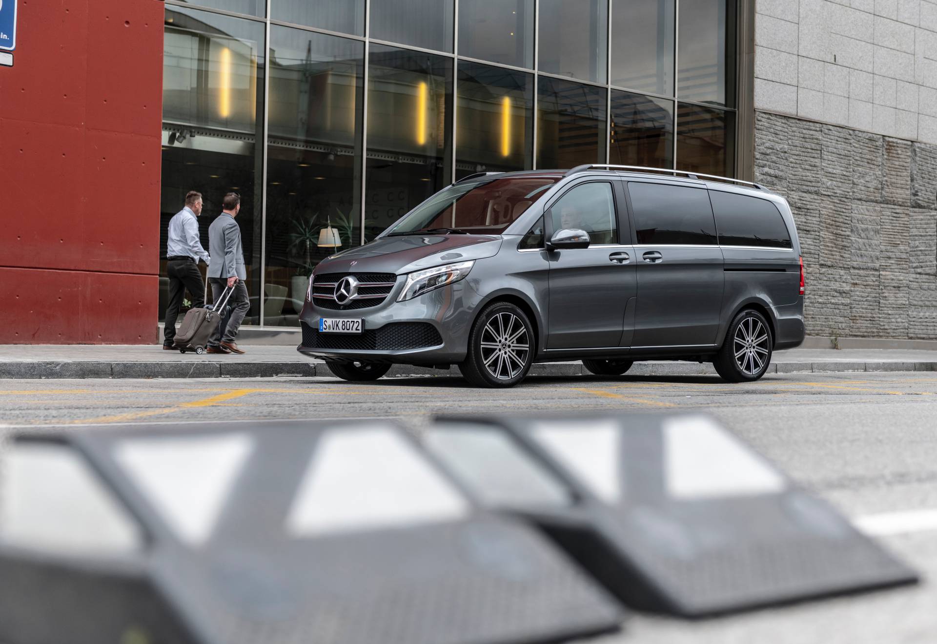 2019 Mercedes-Benz V-Class facelift 32 2019 V-Class: The Mercedes Of Minivans Reveals Updates In Mega Gallery
