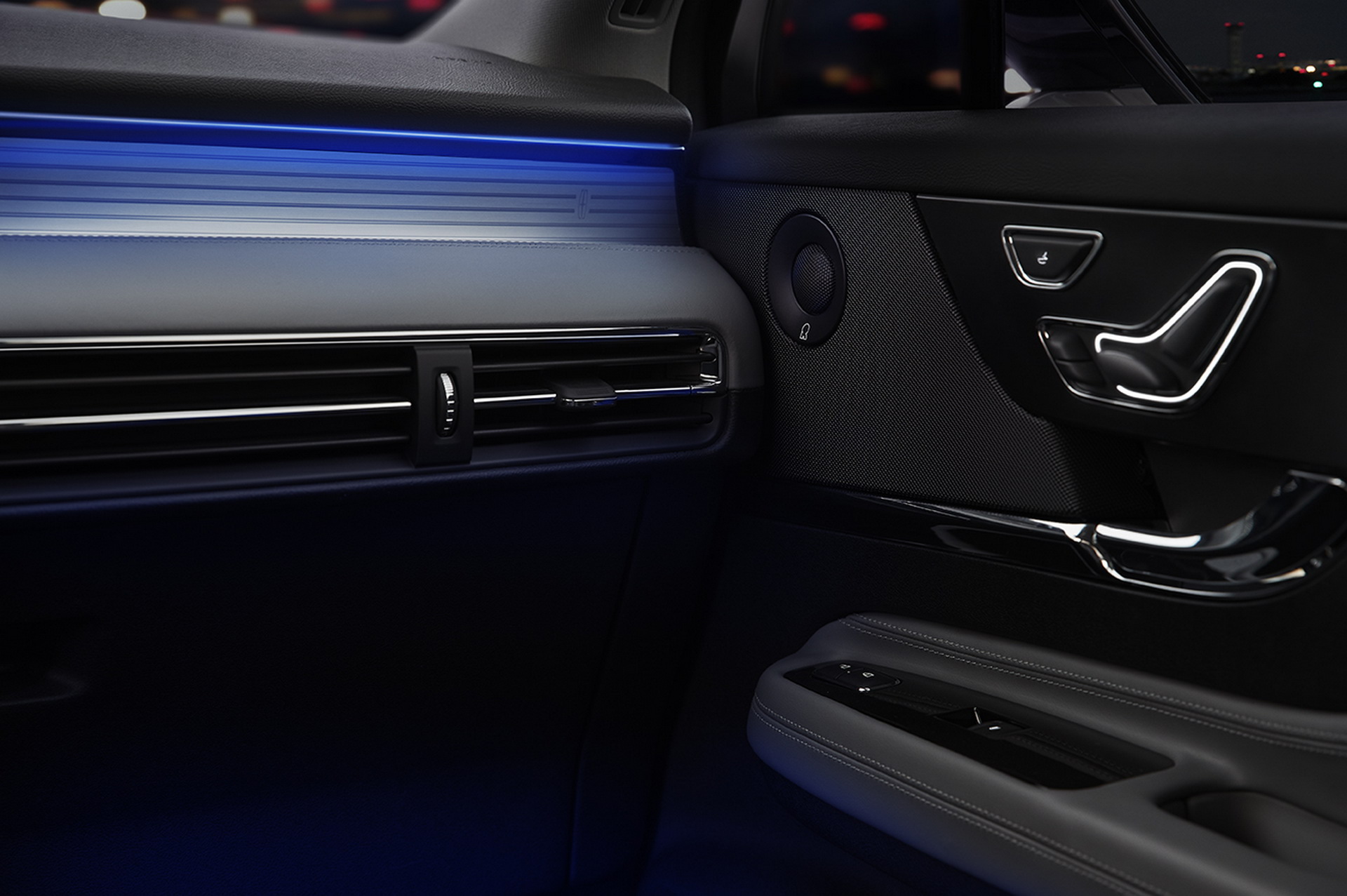 2020 Lincoln Corsair 41 2020 Lincoln Corsair Takes Off With A Cool Name, Elegant Styling And Up To 280HP