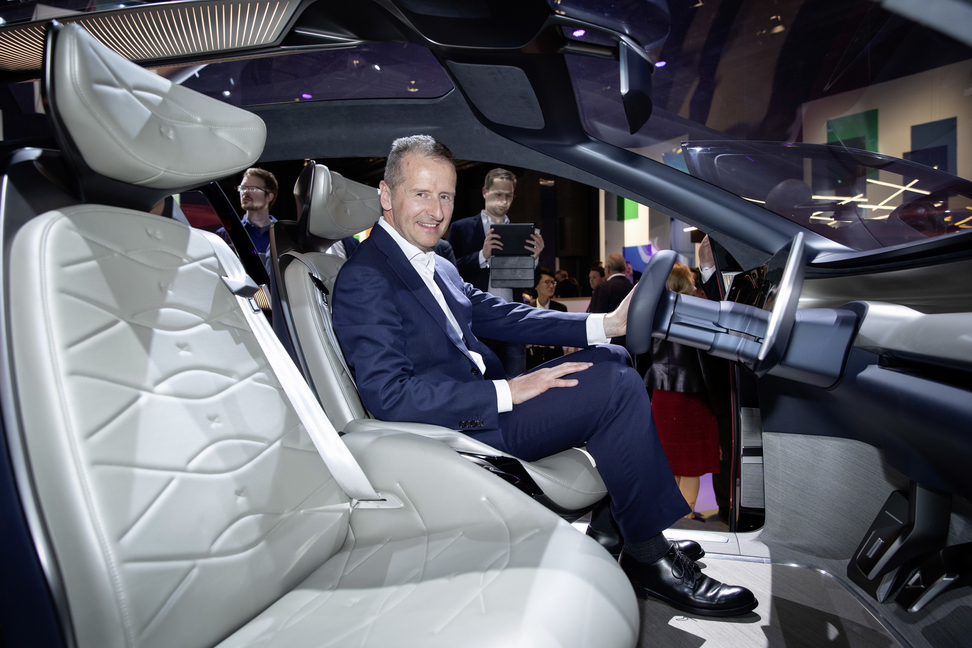 VW-ID-Roomzz-11 VW ID Roomzz: Flagship Electric SUV Will Likely Put Touareg Out Of Job In 2021