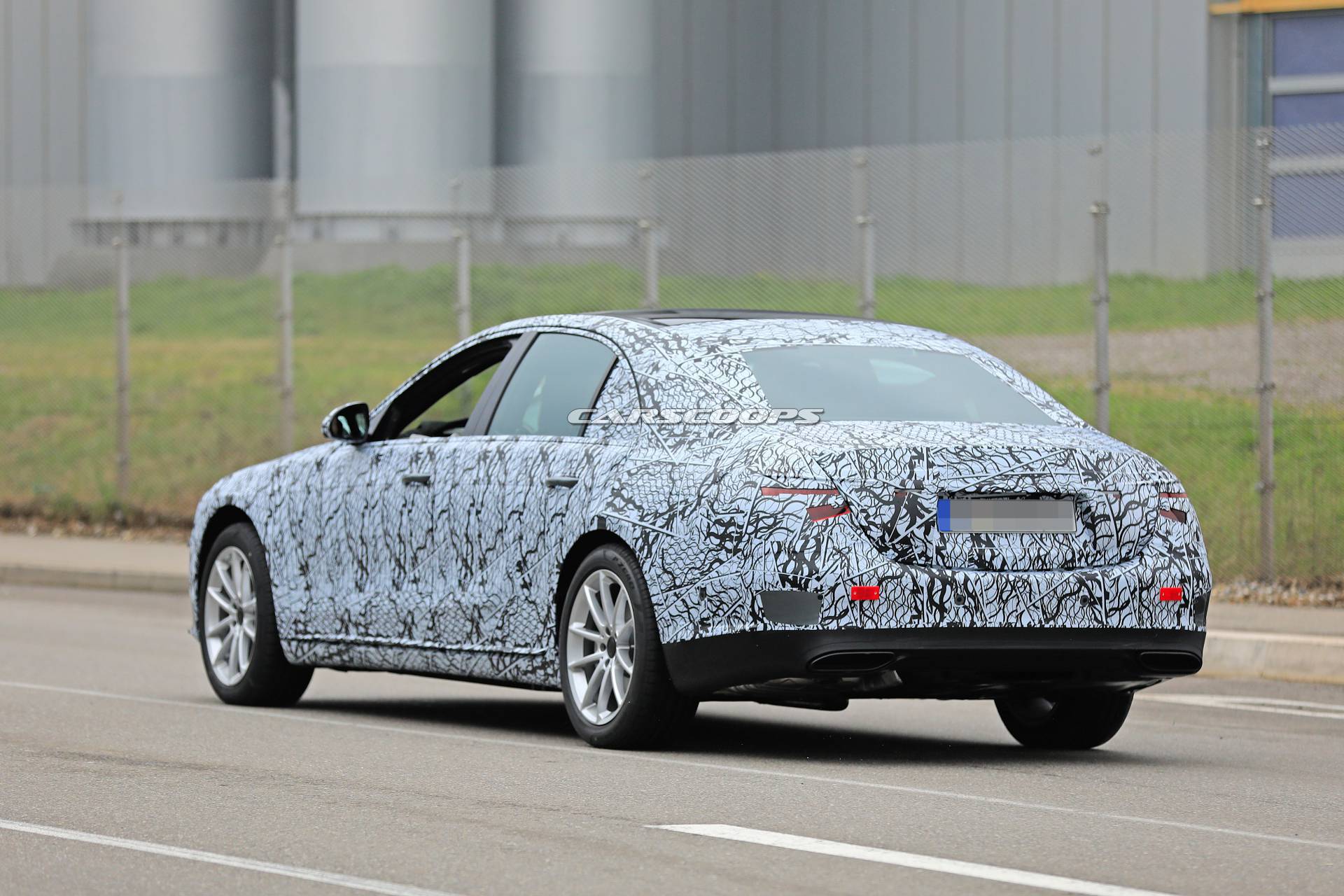 2020 Mercedes-Benz S-Class spy shots 36 2020 Mercedes S-Class Spied Again, Offers First Look At New Grille