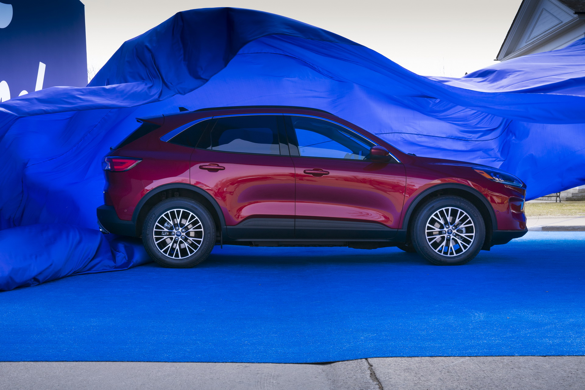 2020 Ford Escape 007 2020 Ford Escape: First Look At Smarter, Roomier And More Hatch-Like SUV