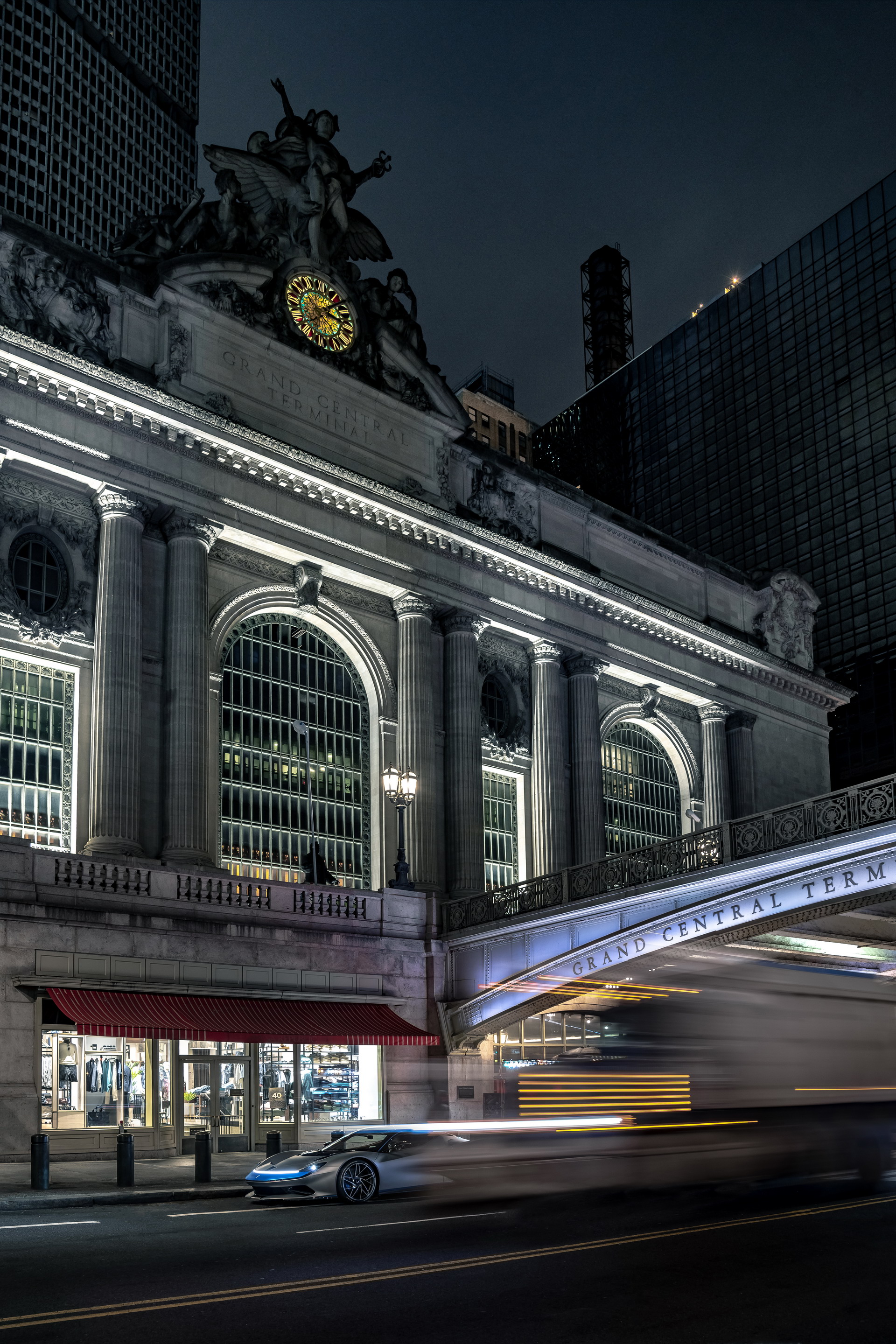 Pininfarina Battista NYC 10 Pininfarina Battista Electric Hypercar Hits NY Streets, American Deliveries Start Next Year