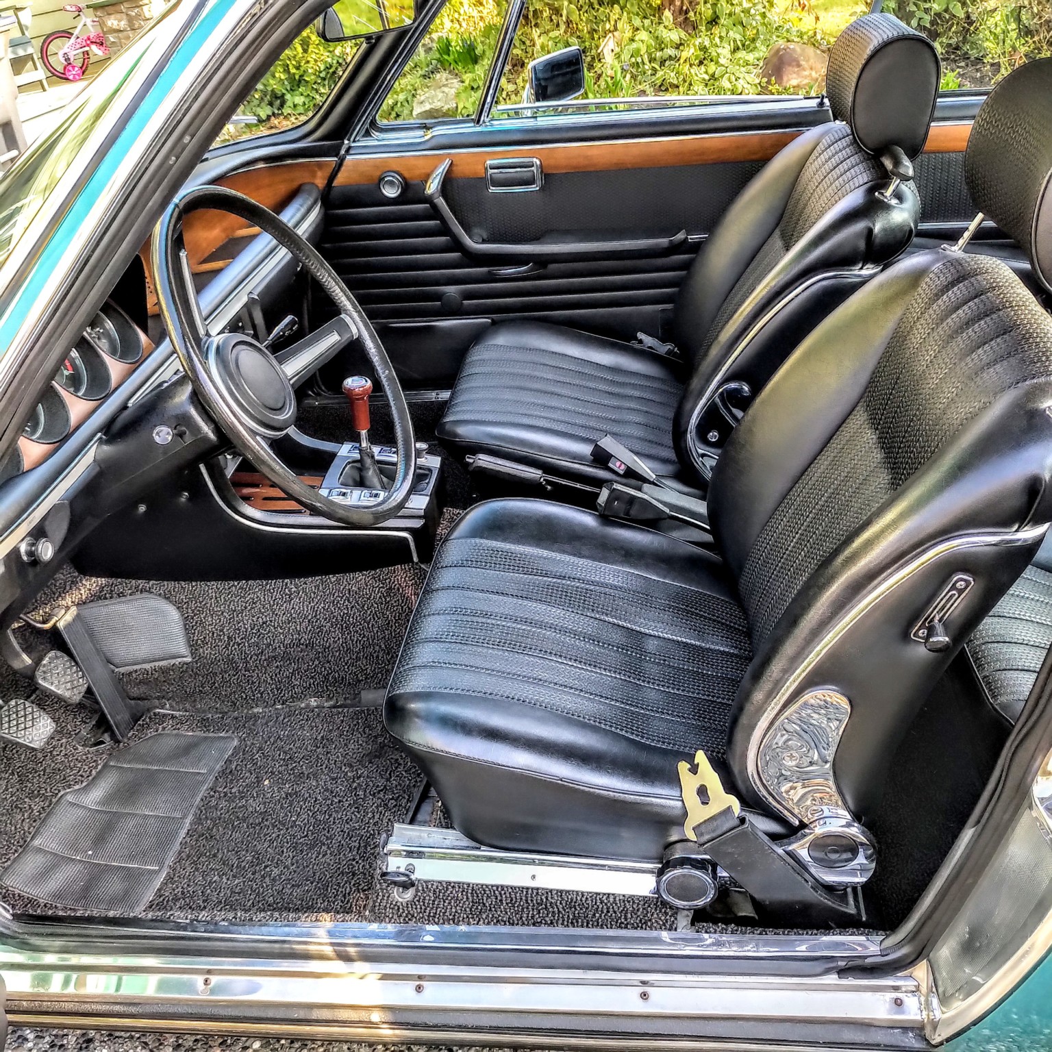 bmw 30cs turkis bat 20 Award-Winning 1973 BMW 3.0CS Is Pure Eye Candy, But Watch Out For Your Wallet