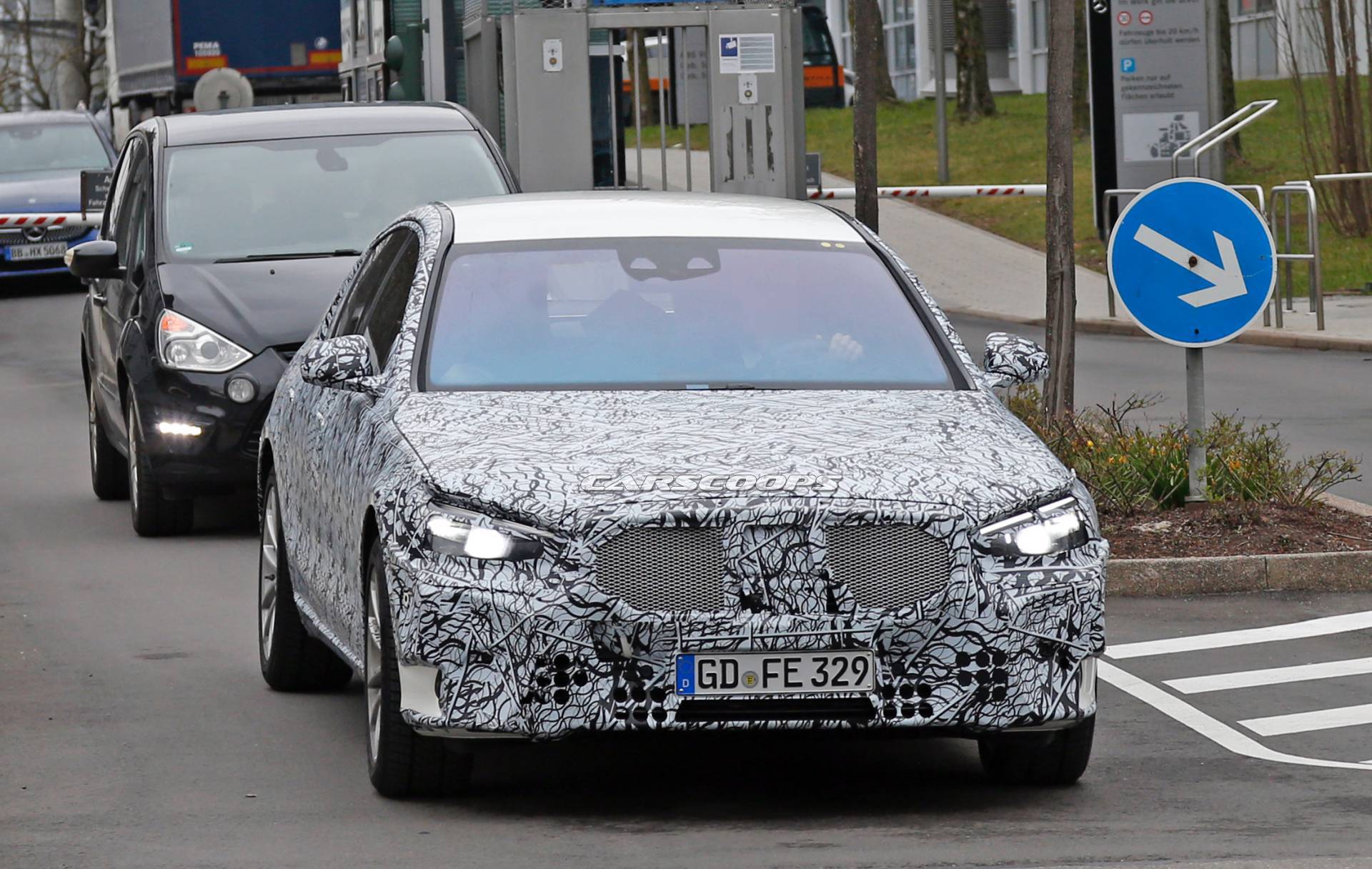 2020 Mercedes-Benz S-Class spy shots 1 2020 Mercedes S-Class Spied Again, Offers First Look At New Grille