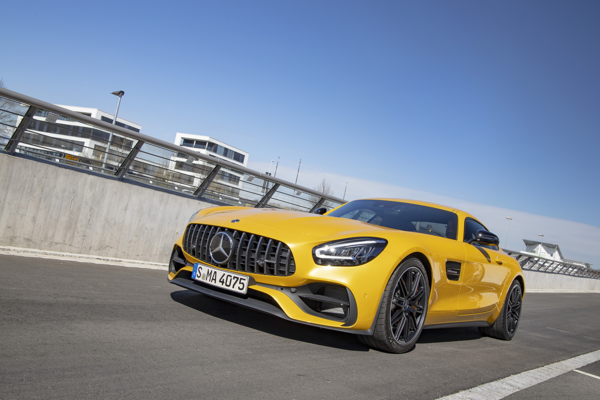 Mercedes-AMG-GTS-25 Mercedes-AMG Says It’ll Shift All Its Models To All-Wheel Drive