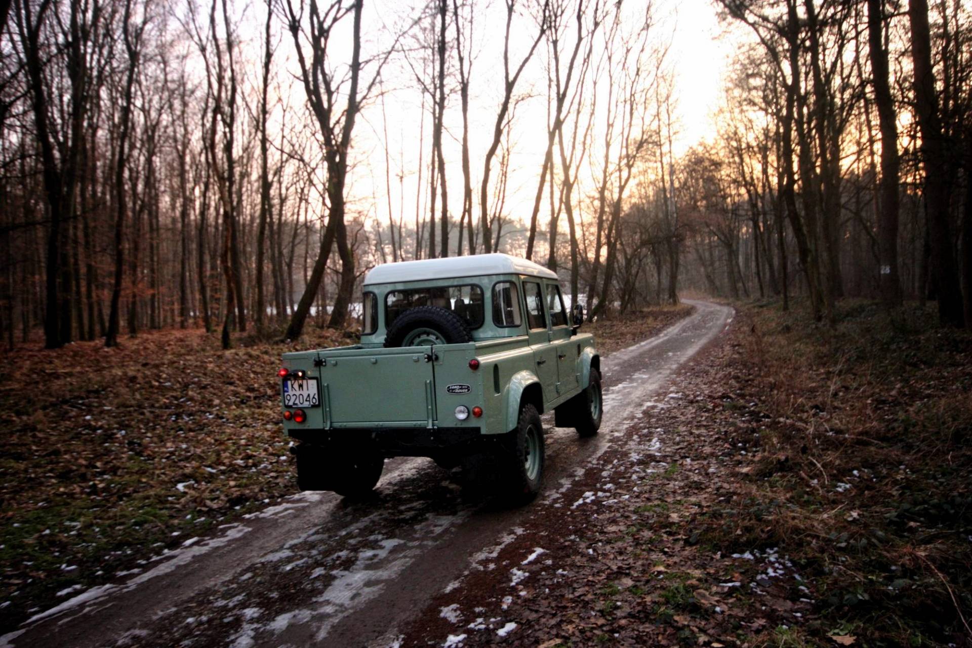 Land Rover Defender Crew Cab Pickup by Land Serwis 53 For €60k, A Polish Company Will Build You A Classic Defender From Scratch