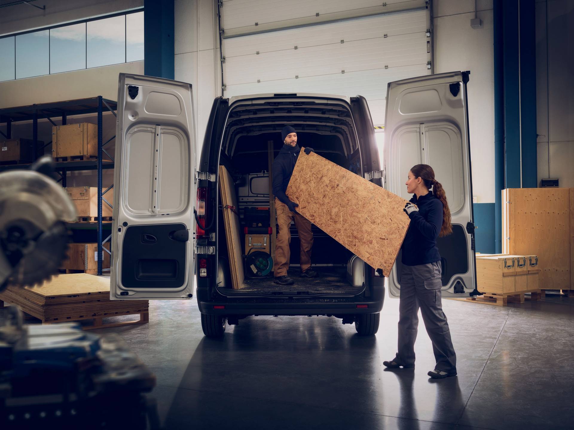 2019MY Renault Trafic van facelift 14 Restyled Renault Master And Trafic Get New Faces, Updated Engines And New Tech