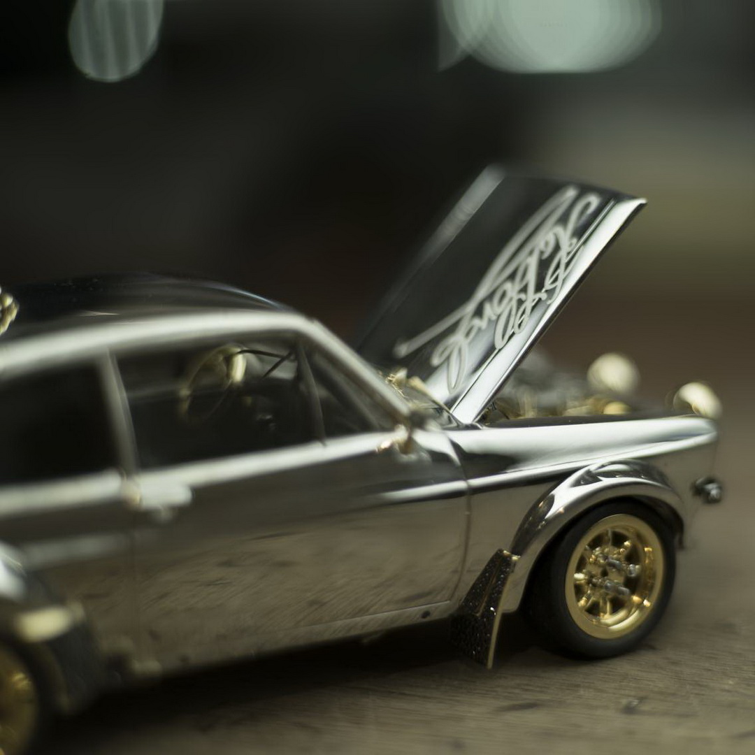 ford escort mk2 scale model gold silver diamonds 20 Dream All You Want, You Just Can’t Afford This Ford Escort RS Scale Model