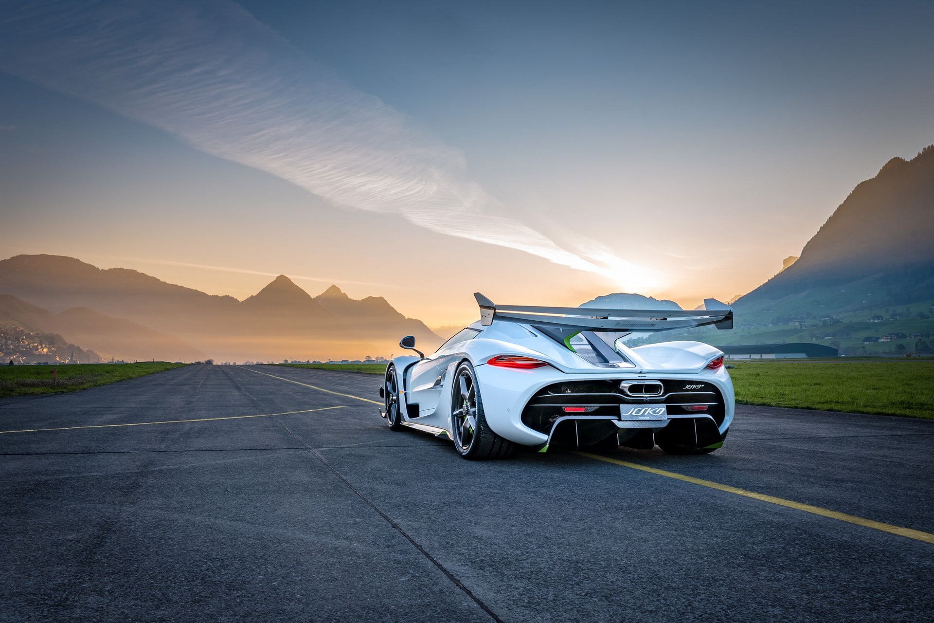 Koenigsegg-Jesko-Switzerland-11 Koenigsegg Congratulates Bugatti On 304 MPH Run, But Points Out They’re Still The Record Holders