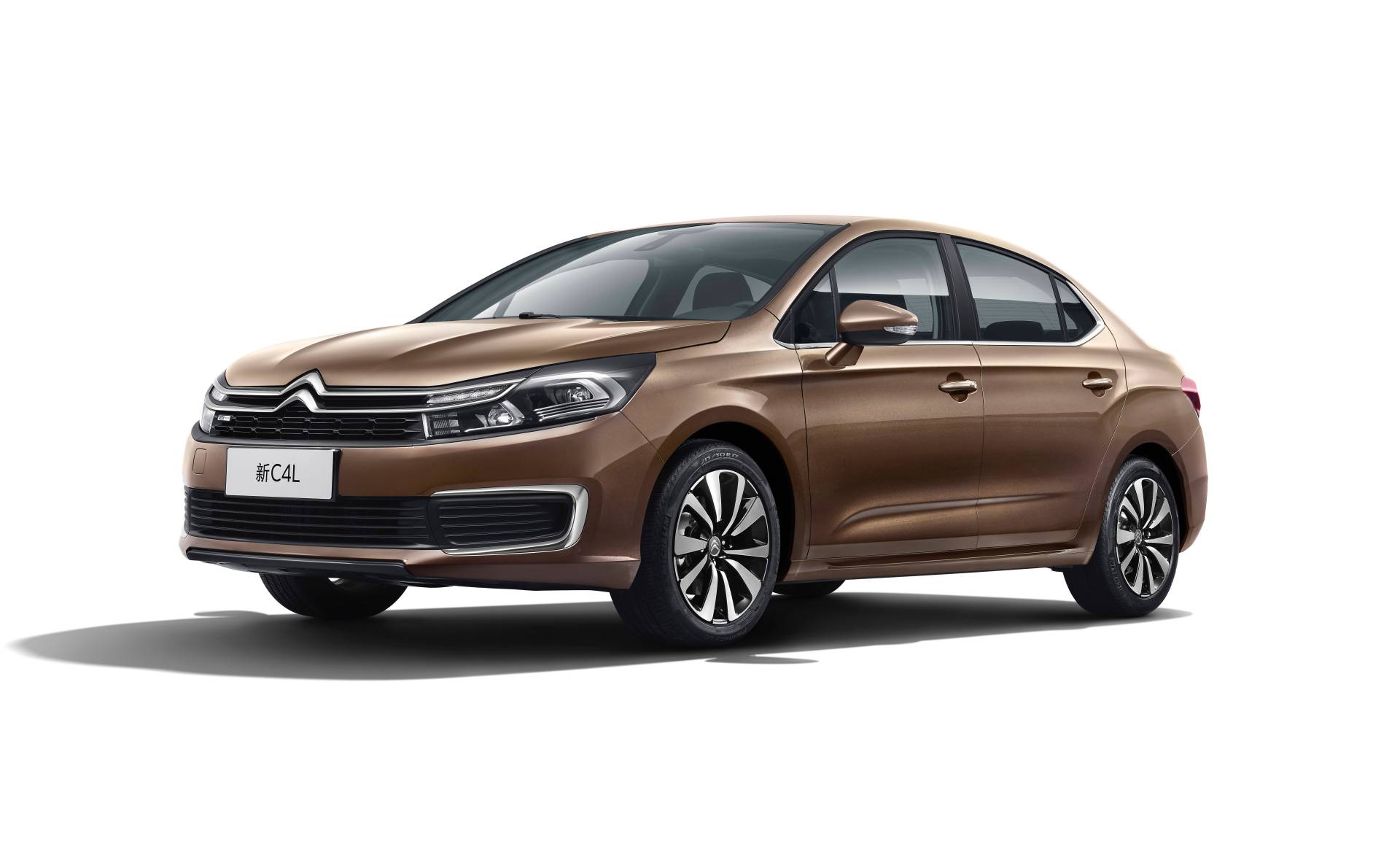 Citroen C4 L facelift 3 China’s Citroën C4 L Gets Brand New Interior, Bodywork Is Still The Same