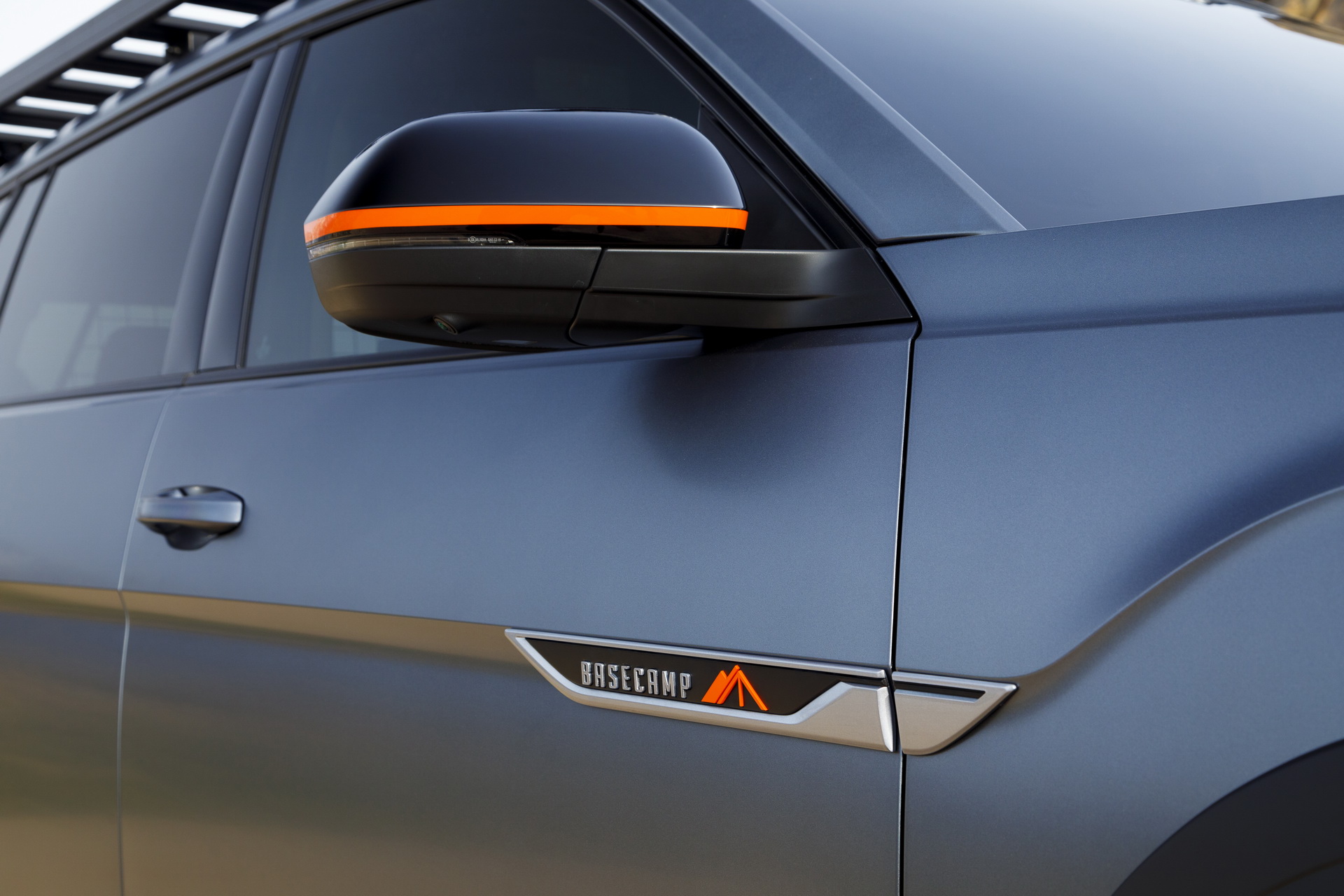 vw atlas basecamp concept ny 13 VW Atlas Basecamp Concept Is All About The Outdoors