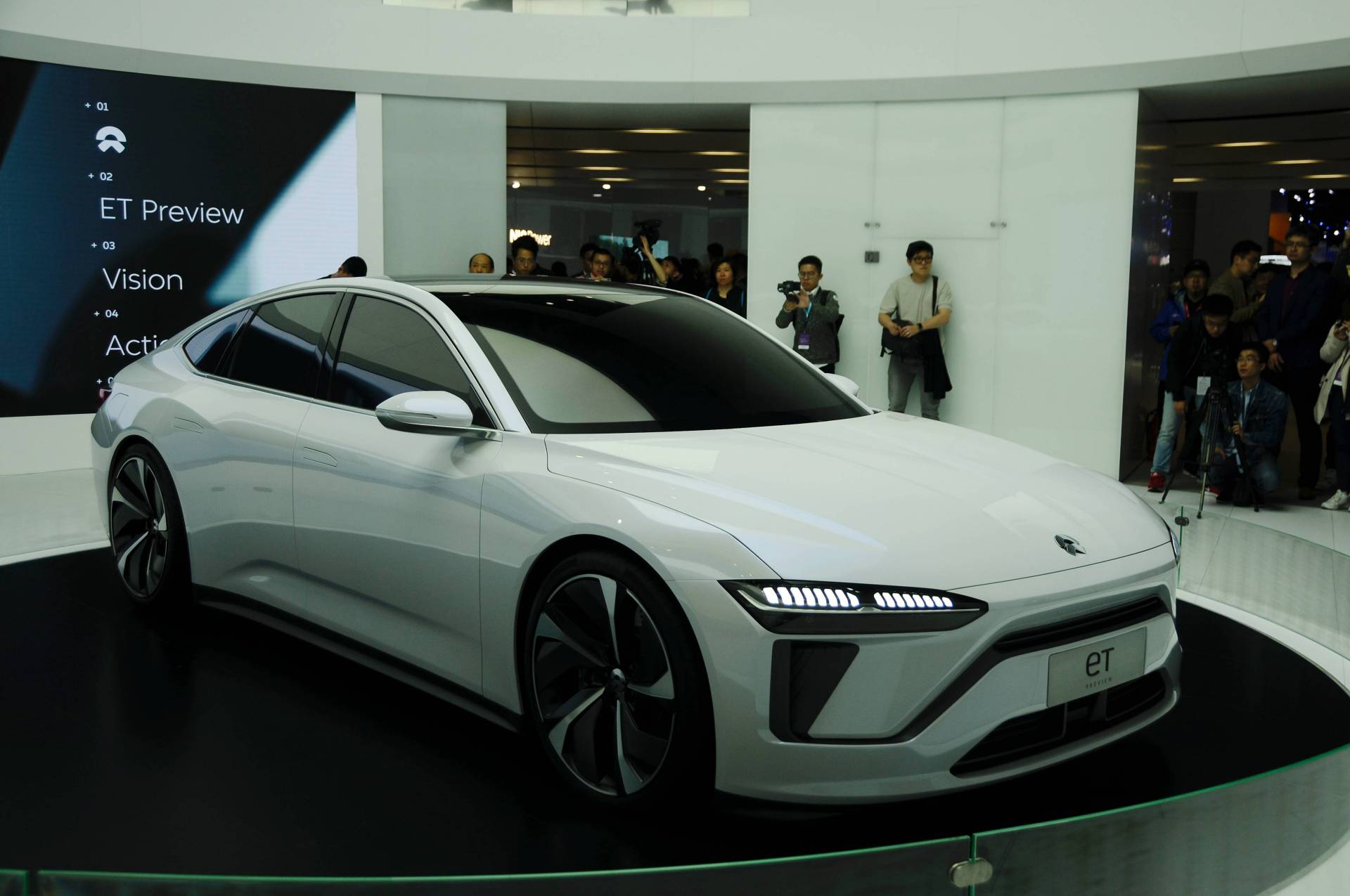 Nio ET Preview 19 Nio ET Preview Heralds Tesla Model 3 Rival With 317-Mile Range