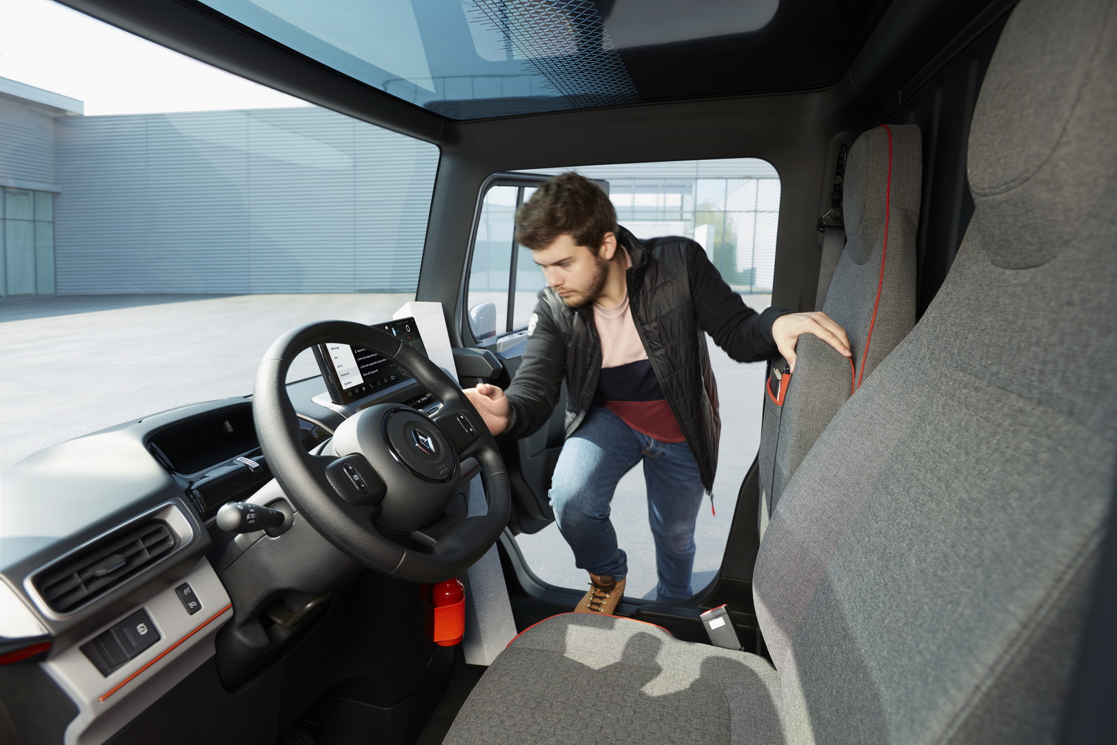 2019 renault ez-flex 6 2019 Renault EZ-FLEX Will Test Last-Mile Delivery In Urban Environments