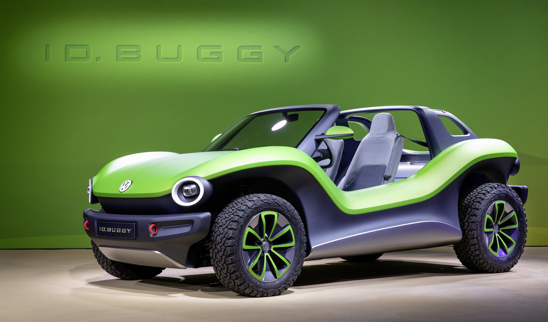 2019 vw id buggy concept 1 VW’s Dune Buggy Concept Keeps Nostalgia Alive In The Dawn Of Electric Power