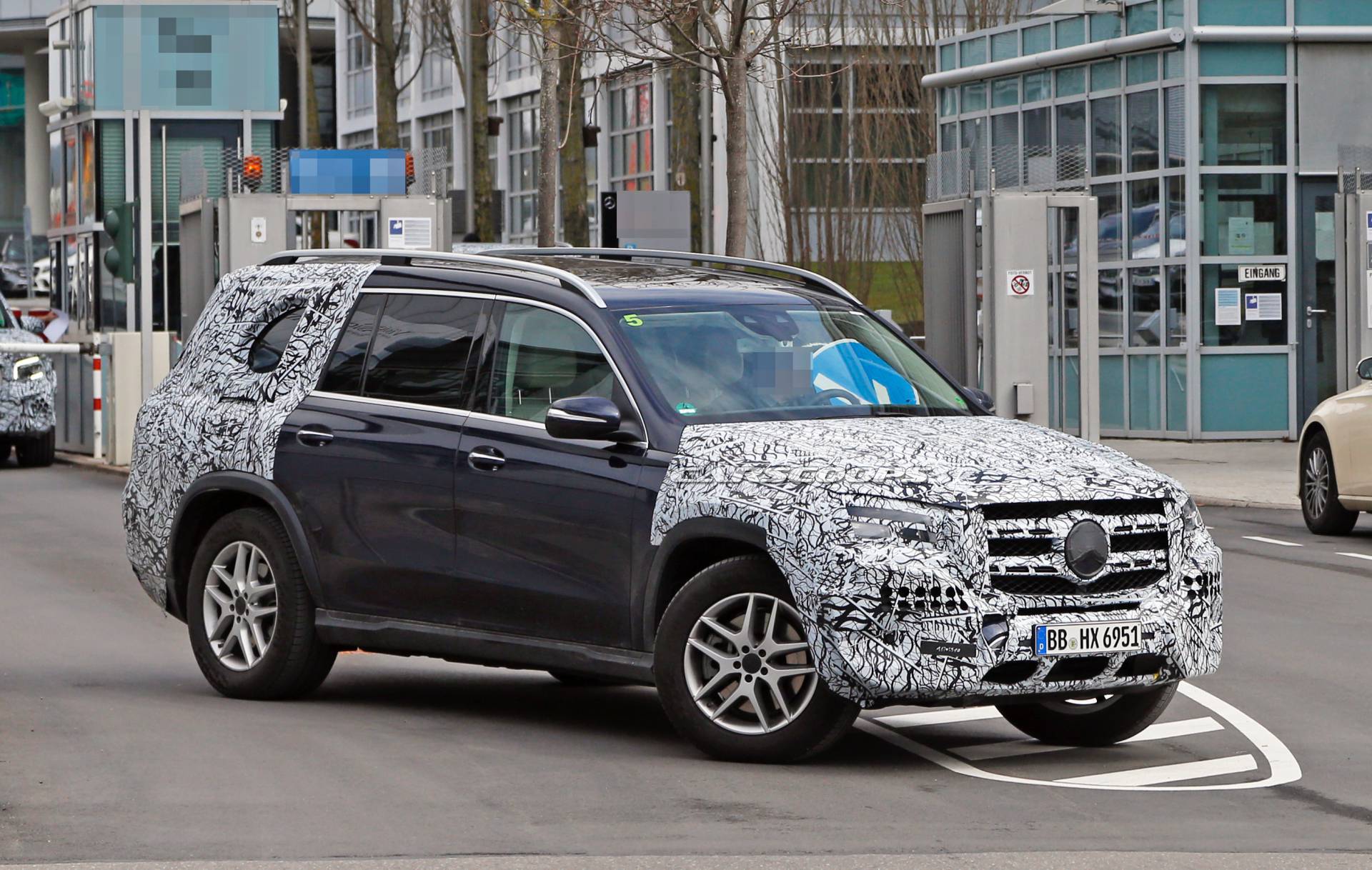 2020 Mercedes-Benz GLS spy shots 4 2020 Mercedes-Benz GLS Confirmed For New York Auto Show Debut Next Week