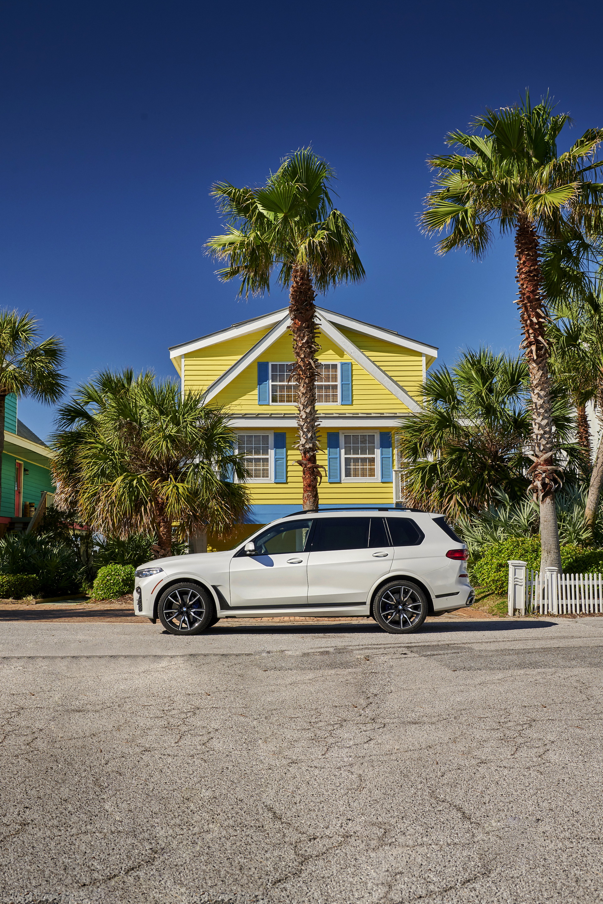 2019-BMW-X7-63 BMW Releases Detailed, 96-Image Gallery Of The New X7