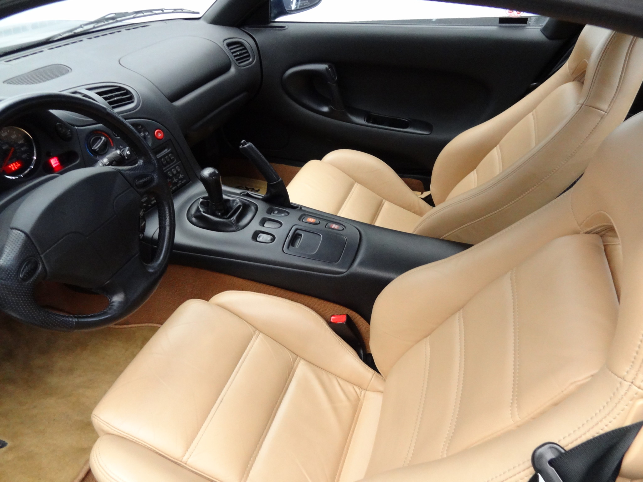 Mazda RX-7 25 This Low-Mileage 1994 Mazda RX-7 Is On Track To Sell For Over $100k