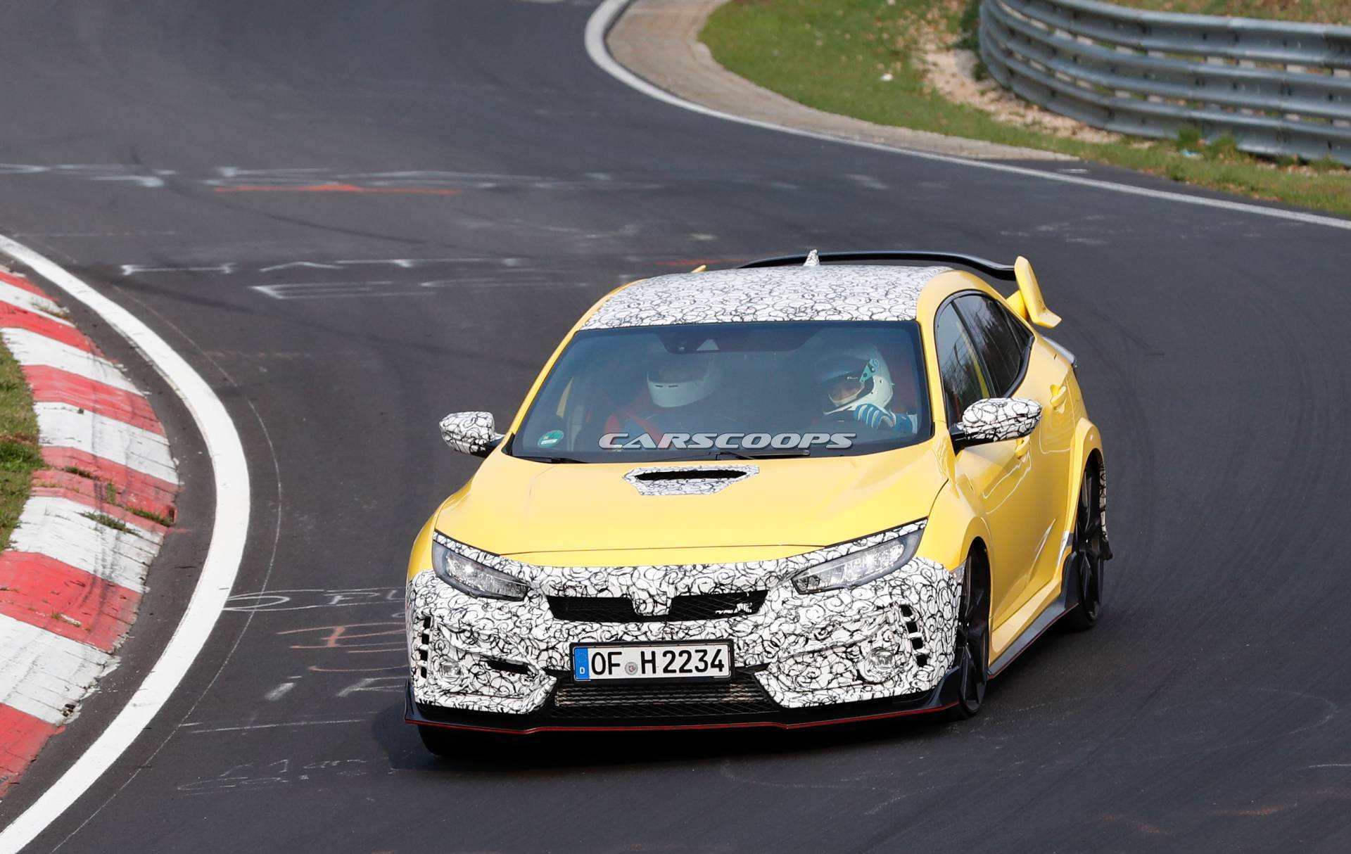 2019 Honda Civic Type R facelift spy shots 41 Honda Civic Type R Prototype Could Be Facelifted Model, Lightweight Special, Or Both