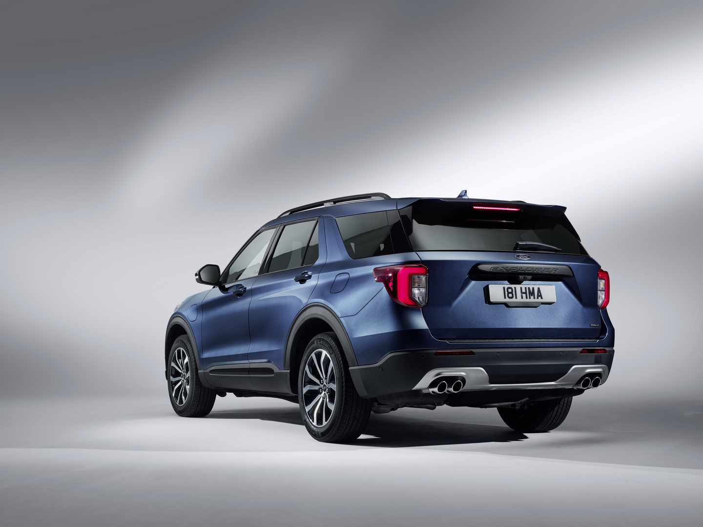 2020 ford explorer phev europe 4 Make Way, New 444hp Ford Explorer Plug-In Hybrid Is Coming To Europe