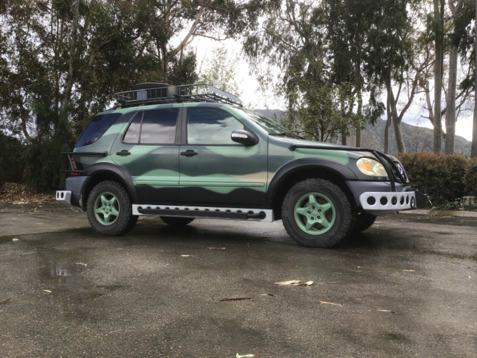 Mercedes ML Jurassic Park-12 Mercedes ML Jurassic Park Movie Prop Is Here To Save Us From Extinction