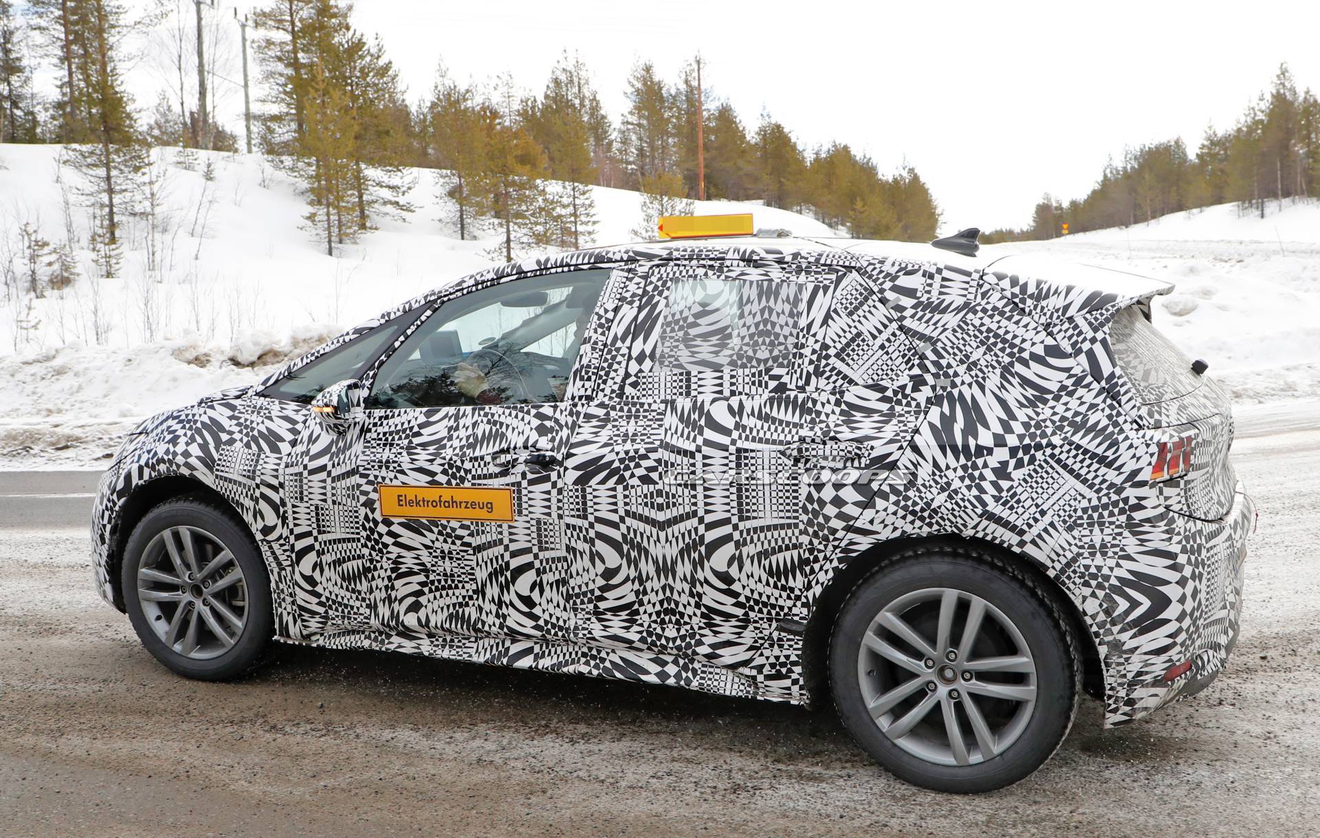 2020 VW ID hatchback spy shots 7 VW ID Electric Hatch Spied Again, Will Offer Three Battery Options