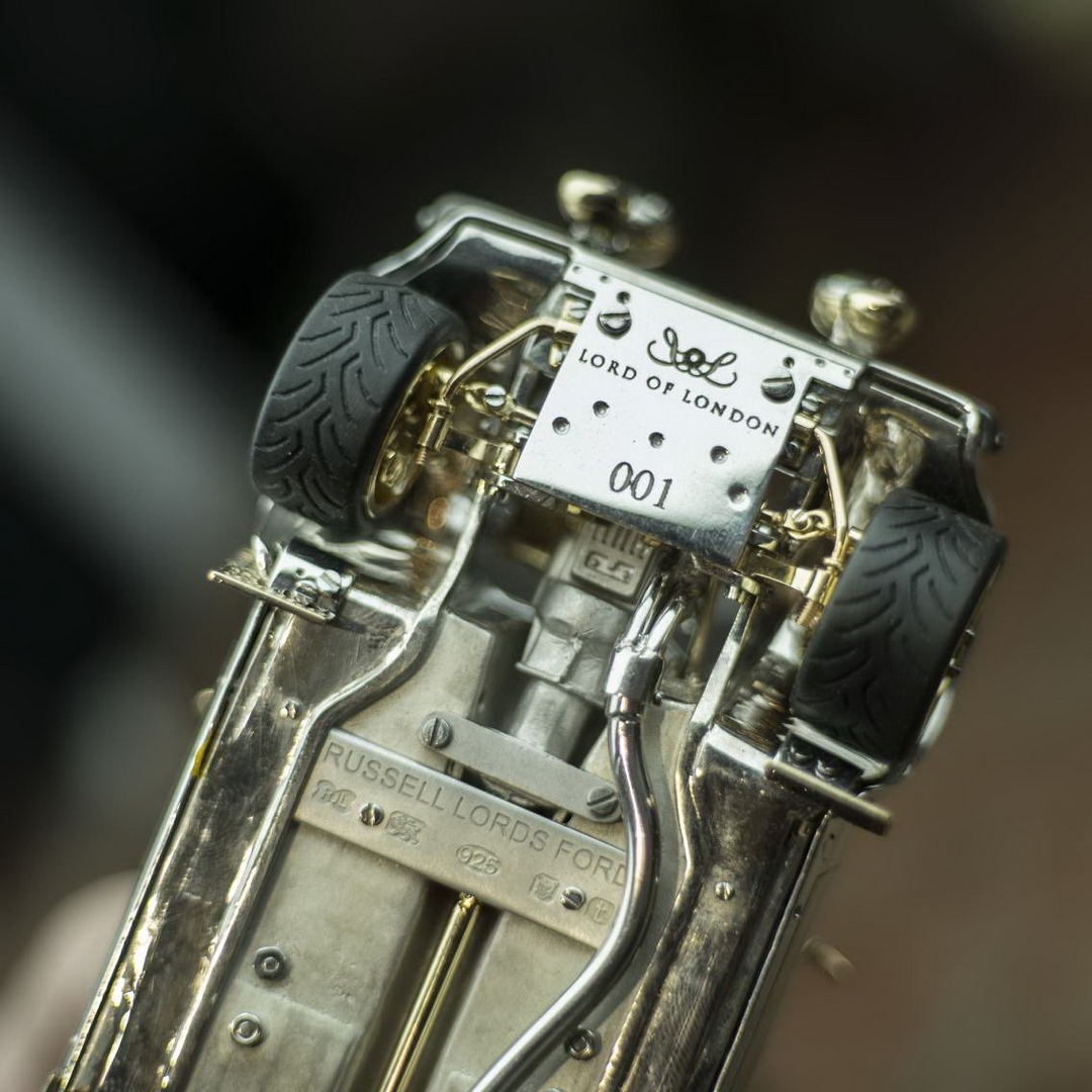 ford escort mk2 scale model gold silver diamonds 39 Dream All You Want, You Just Can’t Afford This Ford Escort RS Scale Model