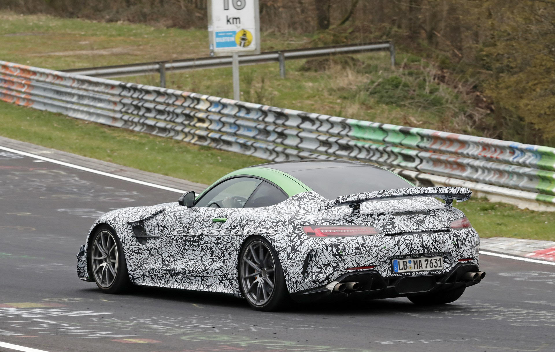 Mercedes-AMG GT Black Series-10 Mercedes-AMG GT Black Series Spied, Looks Like A GT R Pro On Steroids