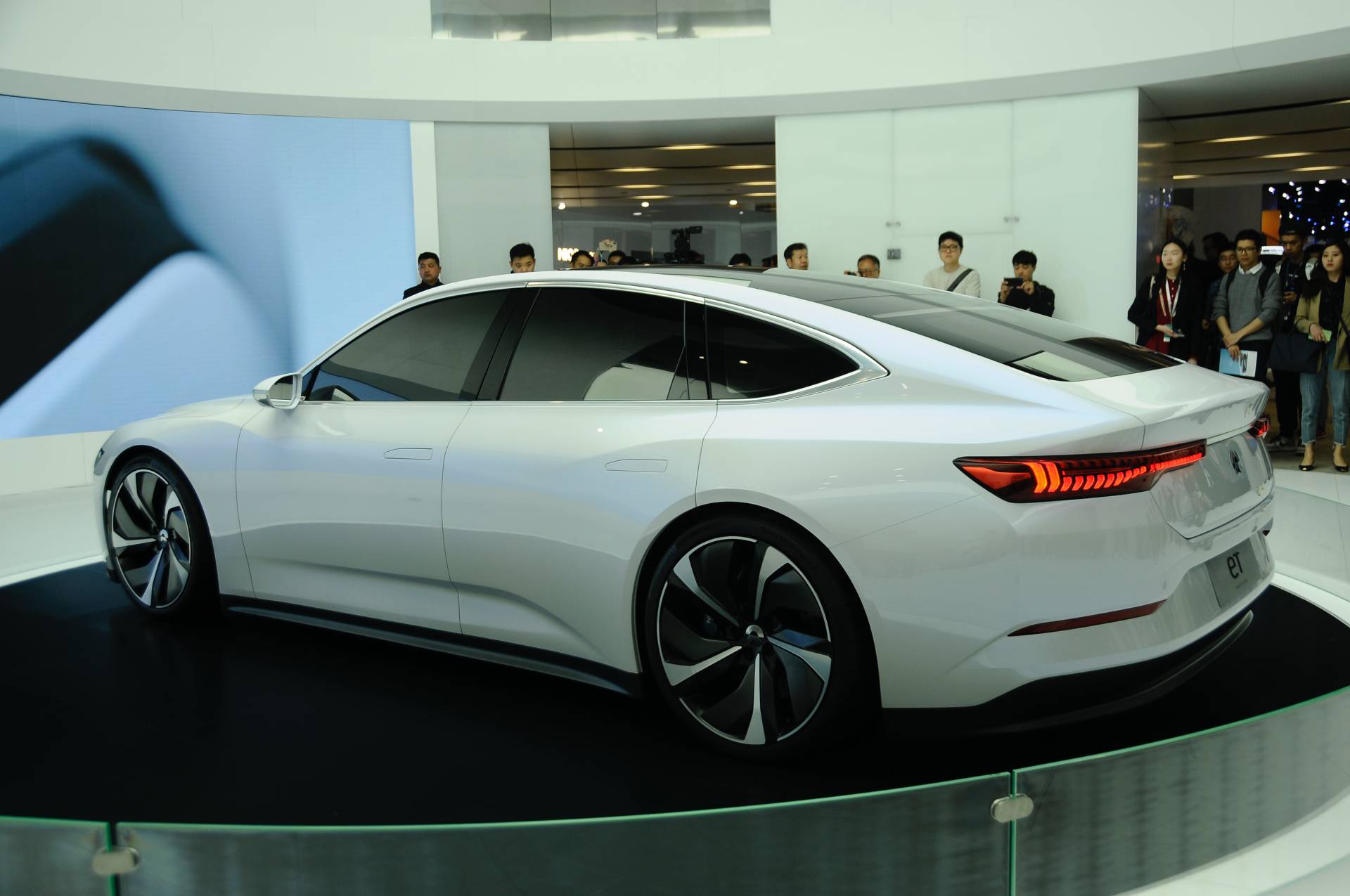 Nio ET Preview 9 Nio ET Preview Heralds Tesla Model 3 Rival With 317-Mile Range