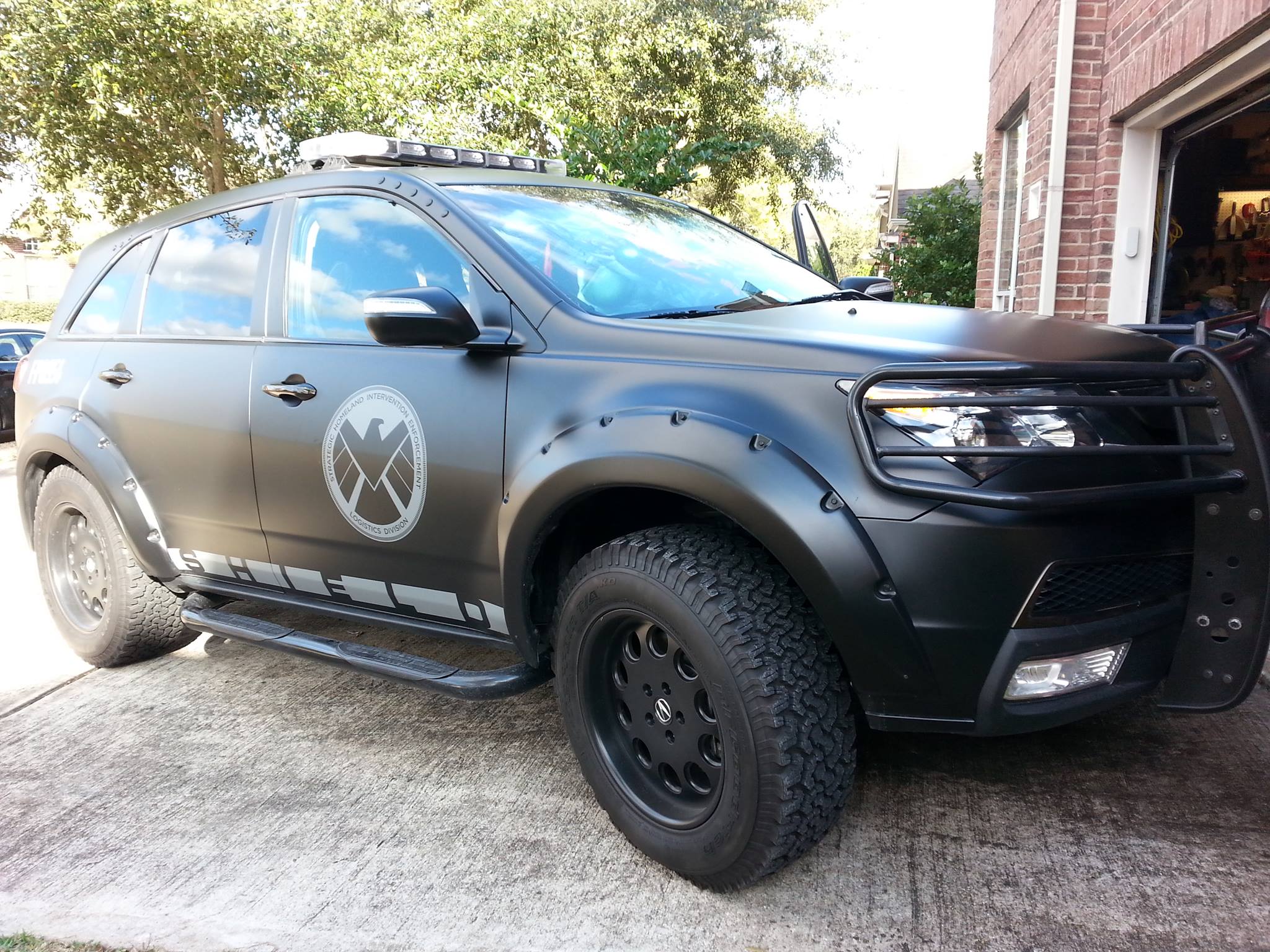 Acura-MDX-Marvel-4 Live Your Marvel Dream With S.H.I.E.L.D.’s Acura MDX From The Avengers