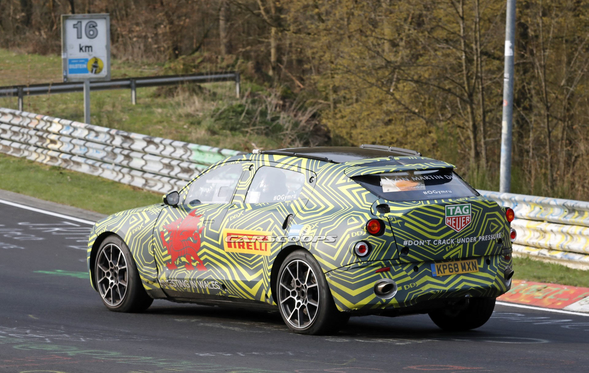 2020-Aston-Martin-DBX-25 Aston Martin DBX Interior Spied, Shows Lots Of Mercedes Parts