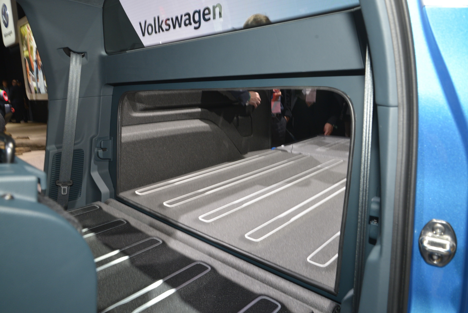 vw tarok pickup concept ny livepics 16 Should VW Build The Tarok Pickup For North America?