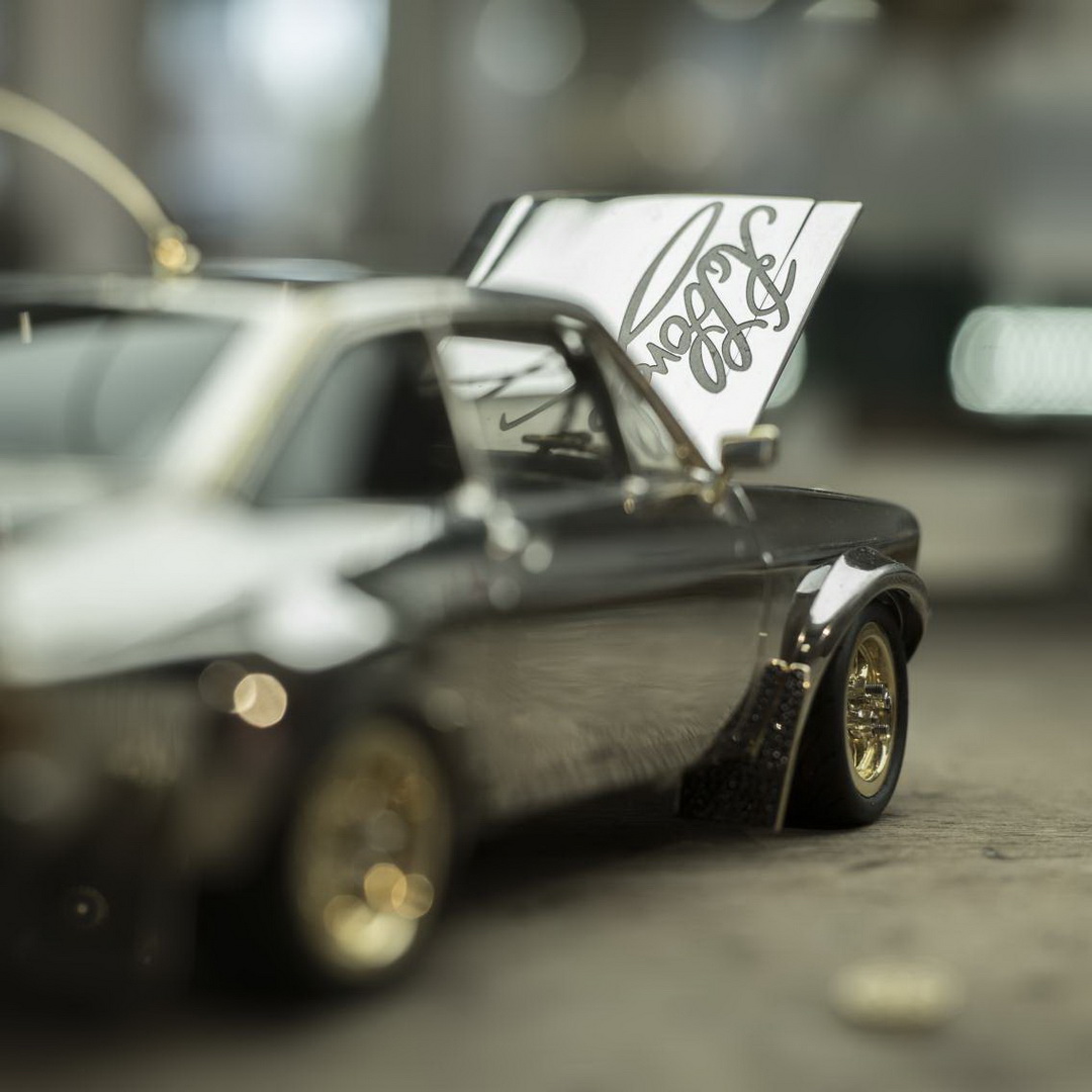 ford escort mk2 scale model gold silver diamonds 18 Dream All You Want, You Just Can’t Afford This Ford Escort RS Scale Model