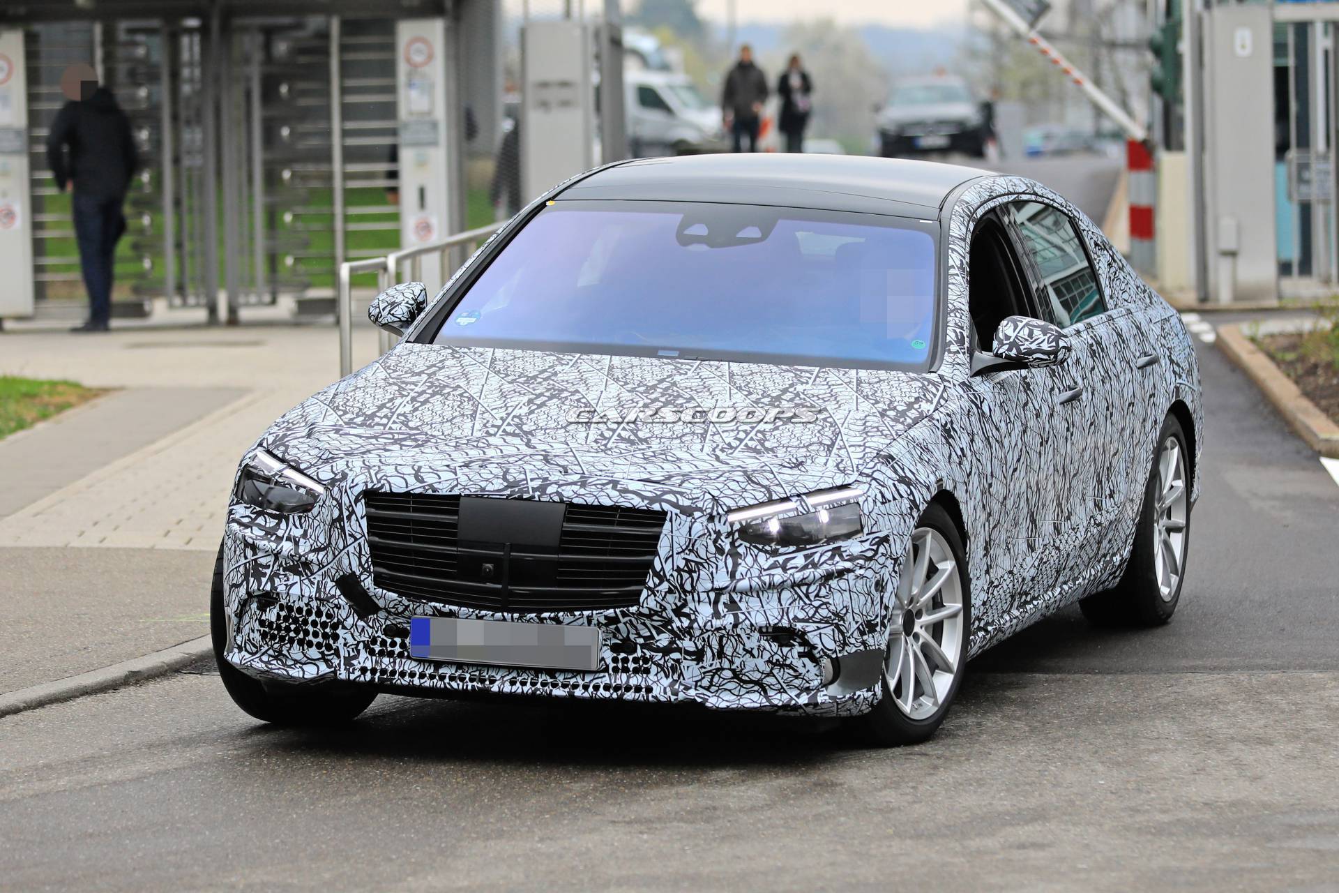 2020 Mercedes-Benz S-Class spy shots 29 2020 Mercedes S-Class Spied Again, Offers First Look At New Grille