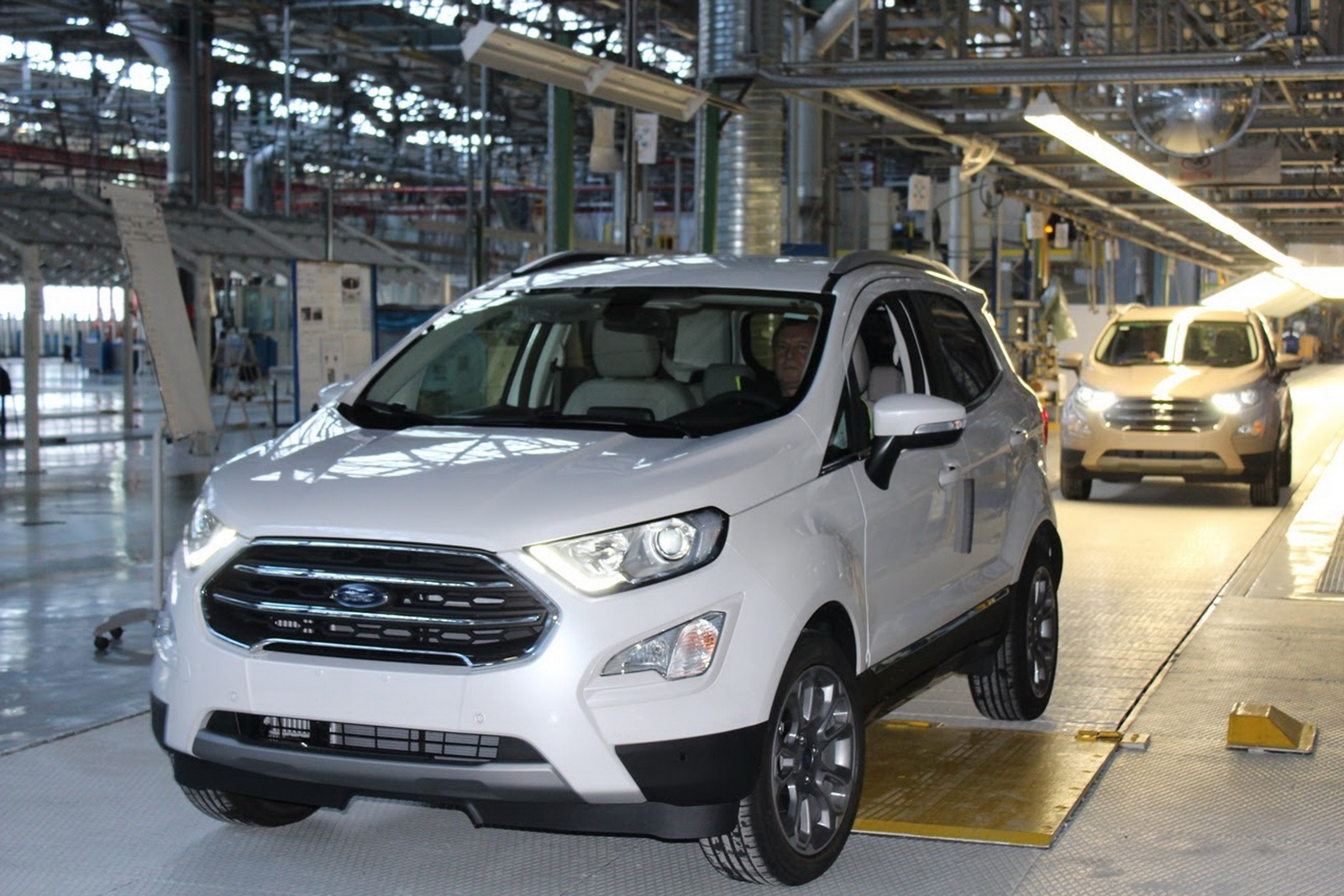 Ford-Mahindra-India-1 Ford Looking To Create Joint Ventue With Mahindra In India