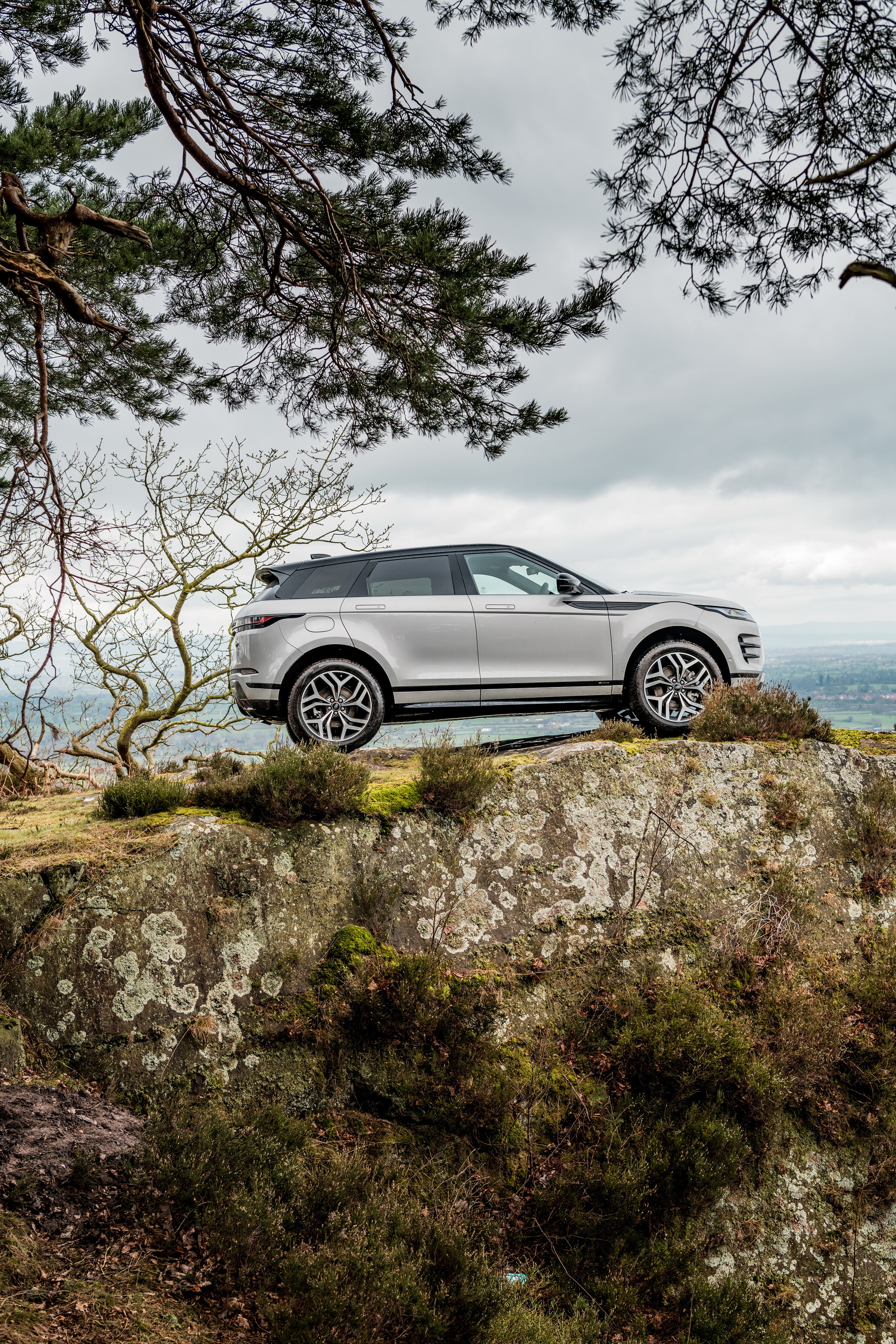 Range-Rover-Evoque-43 Range Rover Evoque Is The First Premium Compact SUV To Pass 2020 RDE2 Emission Rules