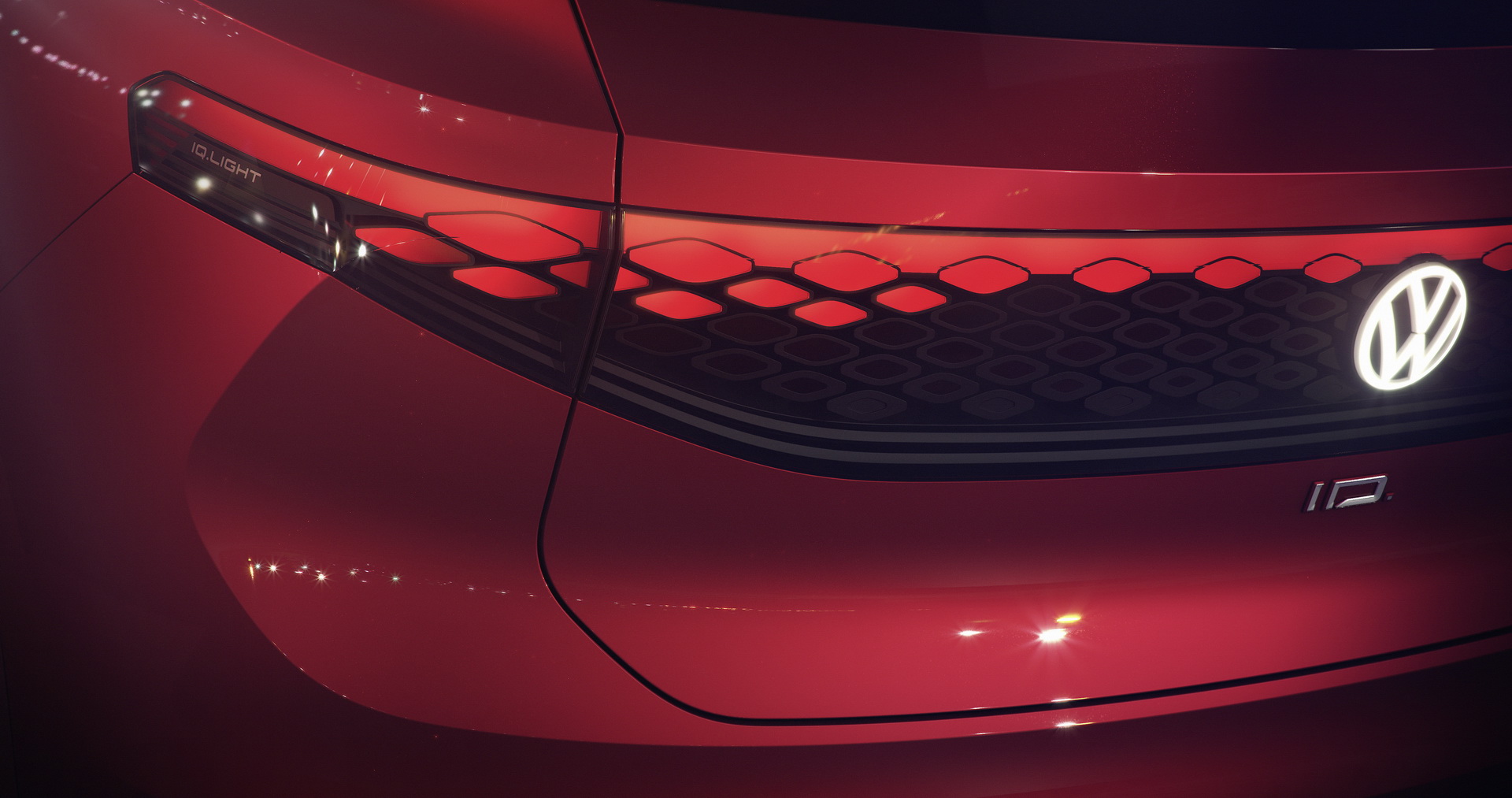 VW-ID-Roomzz-41 VW ID Roomzz: Flagship Electric SUV Will Likely Put Touareg Out Of Job In 2021